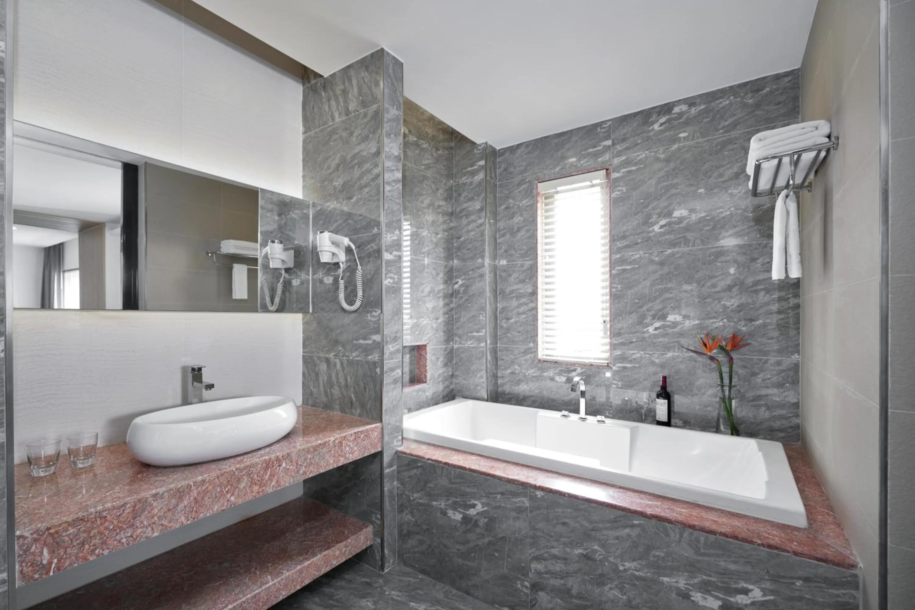 Bathroom in Oakwood Hotel & Apartments Saigon