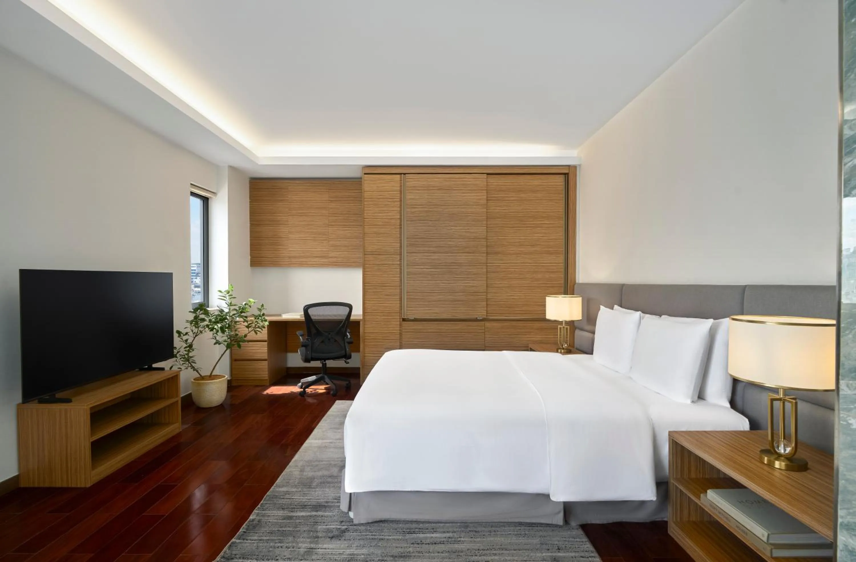 Bedroom, Bed in Oakwood Hotel & Apartments Saigon