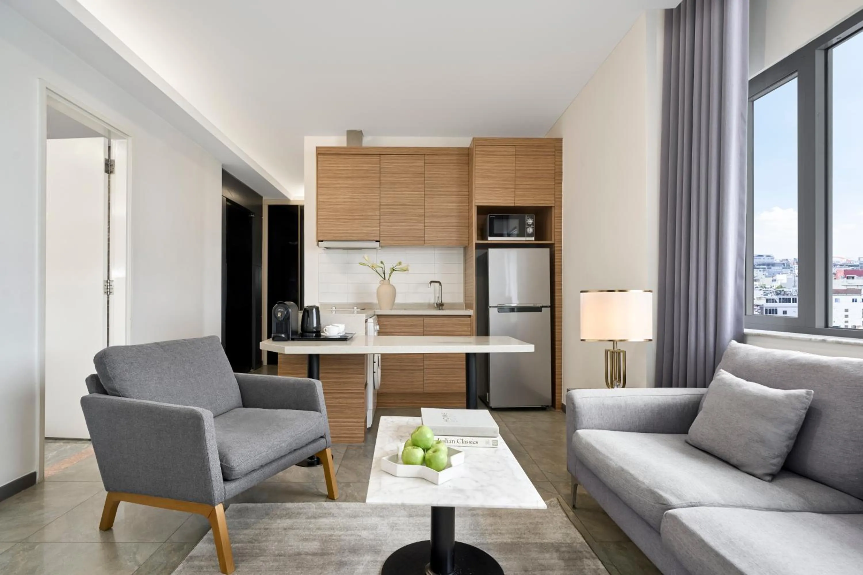 Coffee/tea facilities in Oakwood Hotel & Apartments Saigon