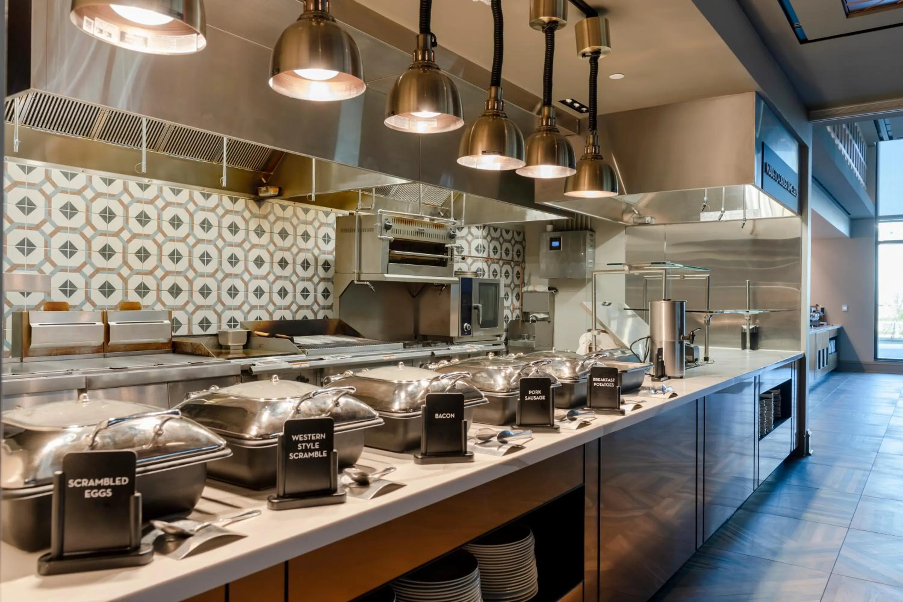 Restaurant/places to eat in Embassy Suites By Hilton Virginia Beach Oceanfront Resort