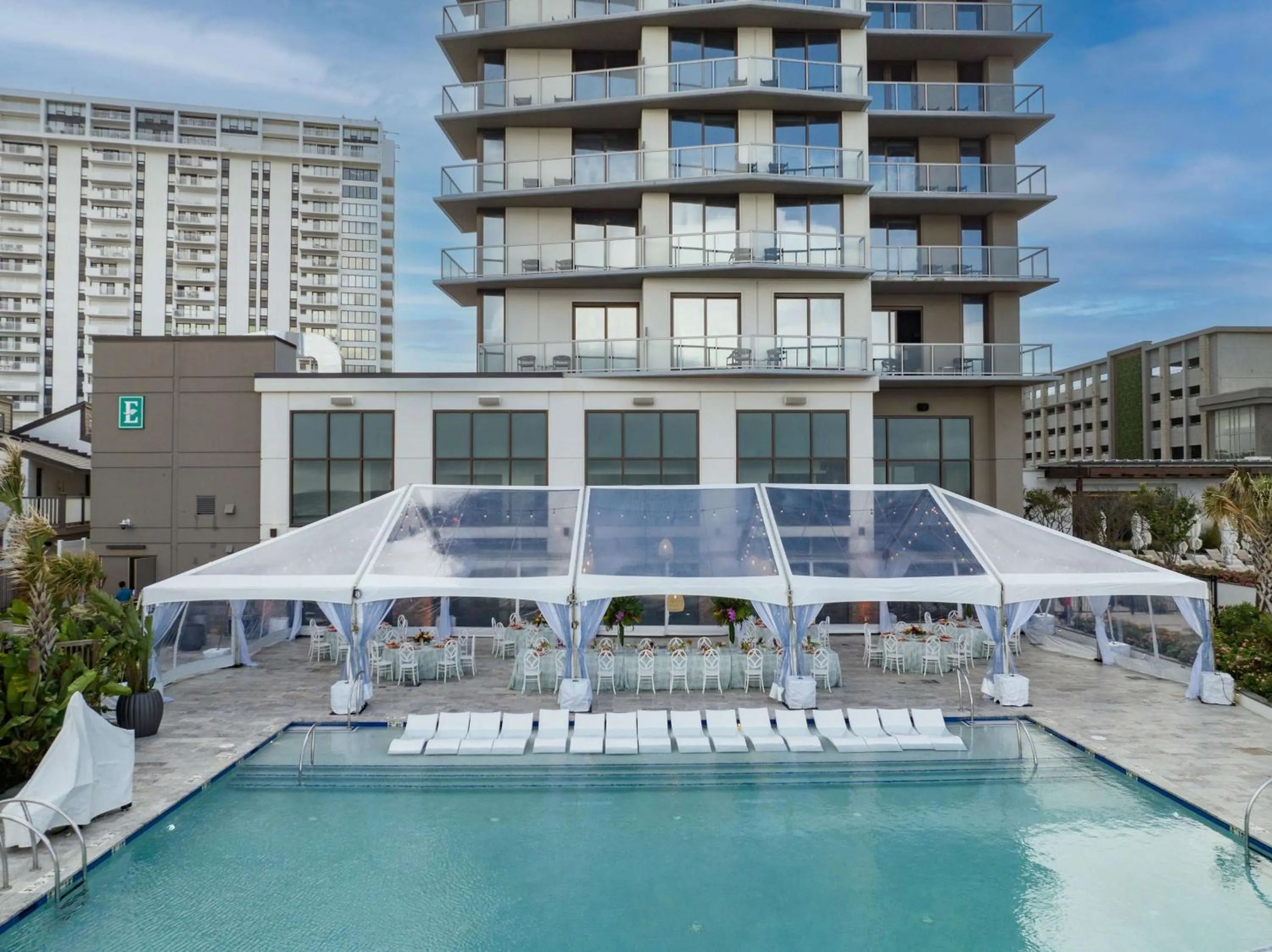 Pool view in Embassy Suites By Hilton Virginia Beach Oceanfront Resort