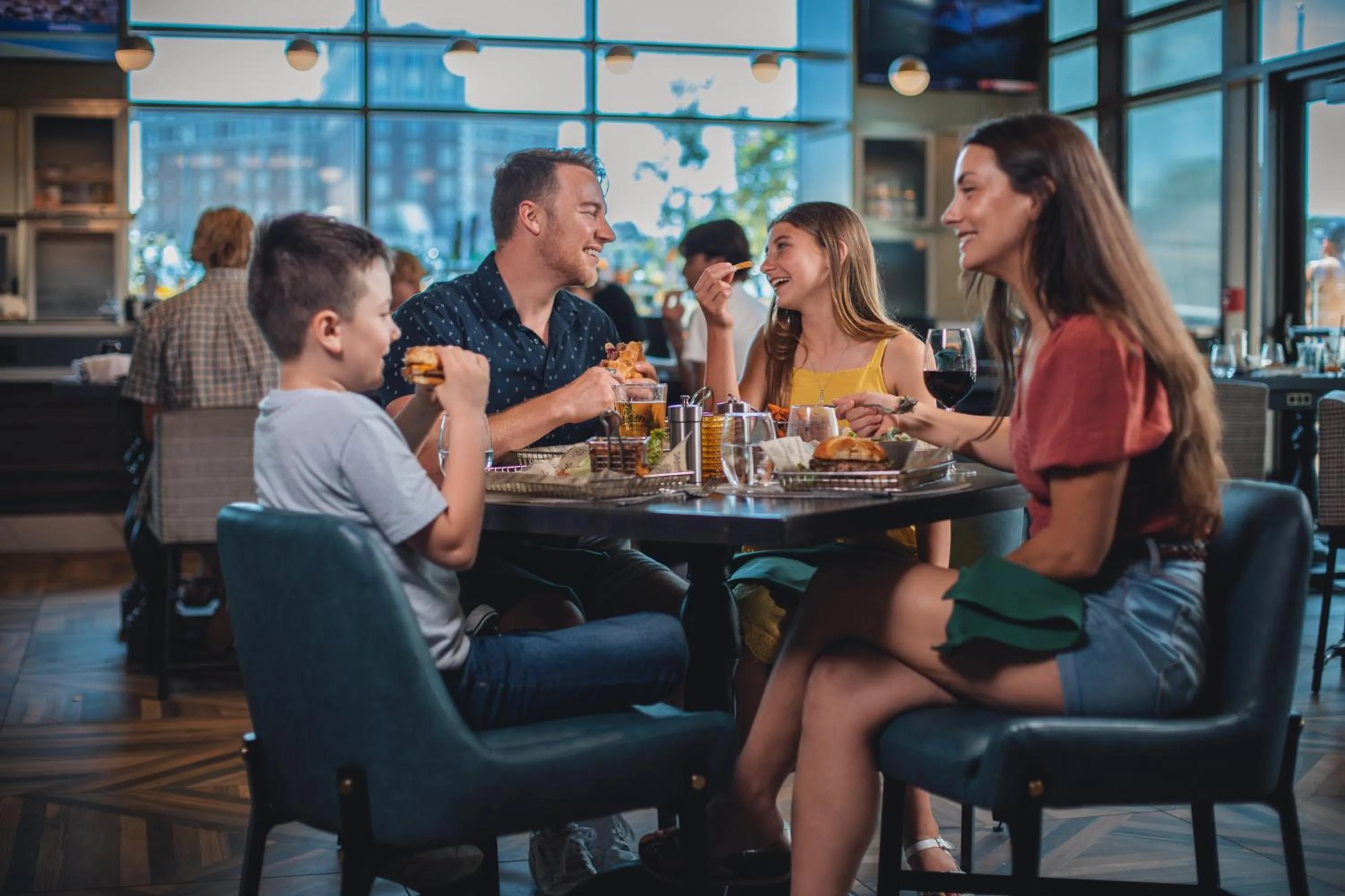 Restaurant/places to eat in Embassy Suites By Hilton Virginia Beach Oceanfront Resort