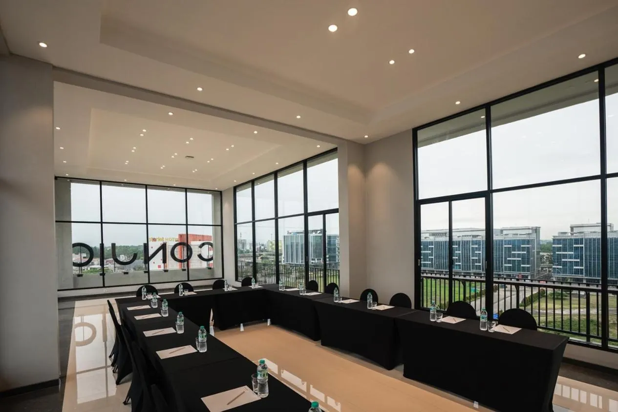 Conjioo Hotel Jakarta Managed by MHM