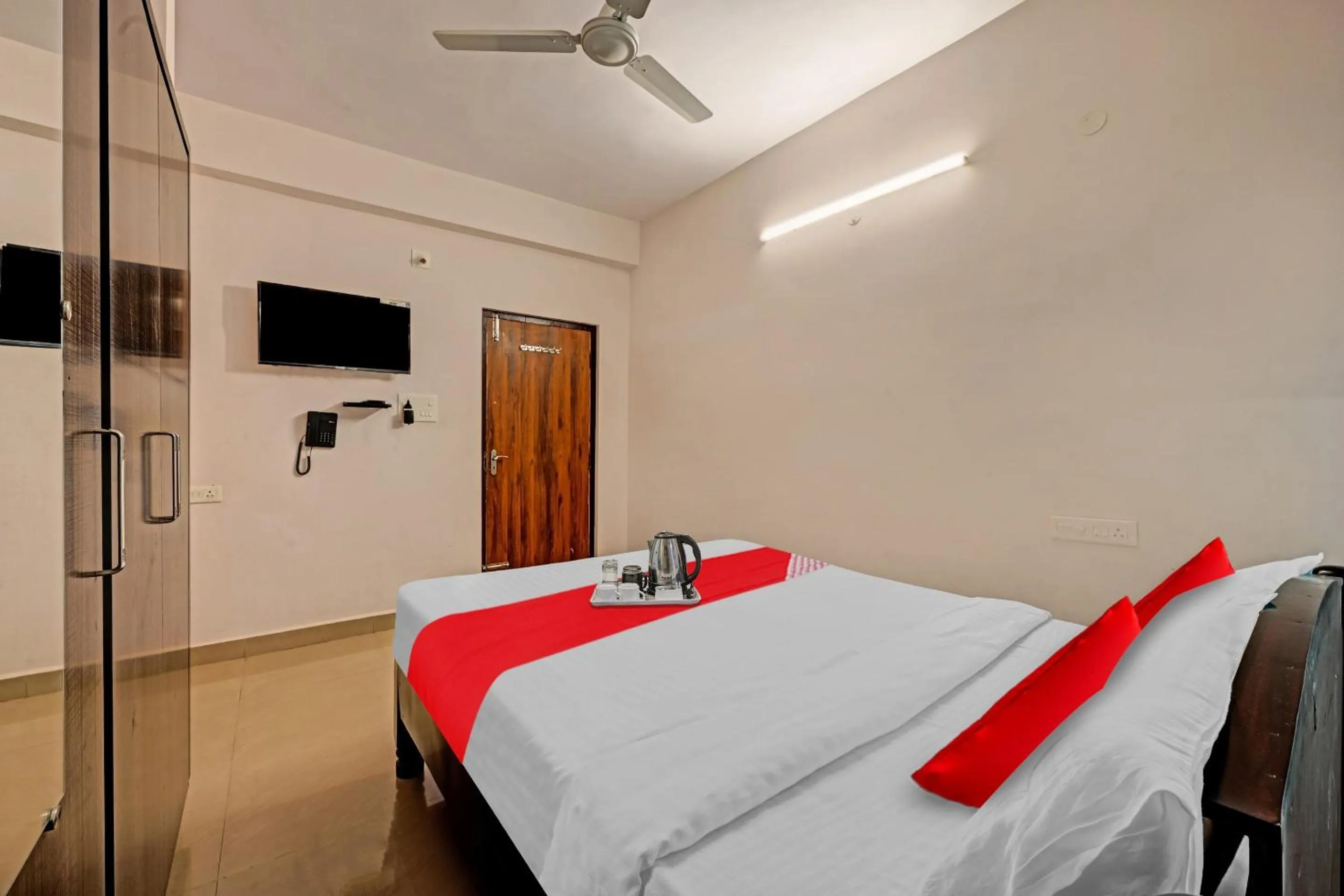 Bedroom, Bed in Hotel O Coastal Inn Luxury Service Apartments