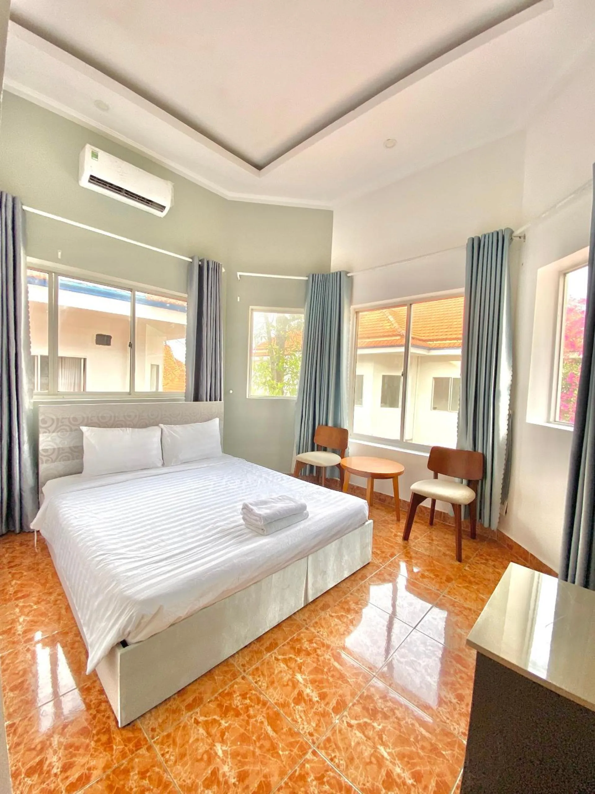 Bed in VND Vũng Tàu Hotel & Villa