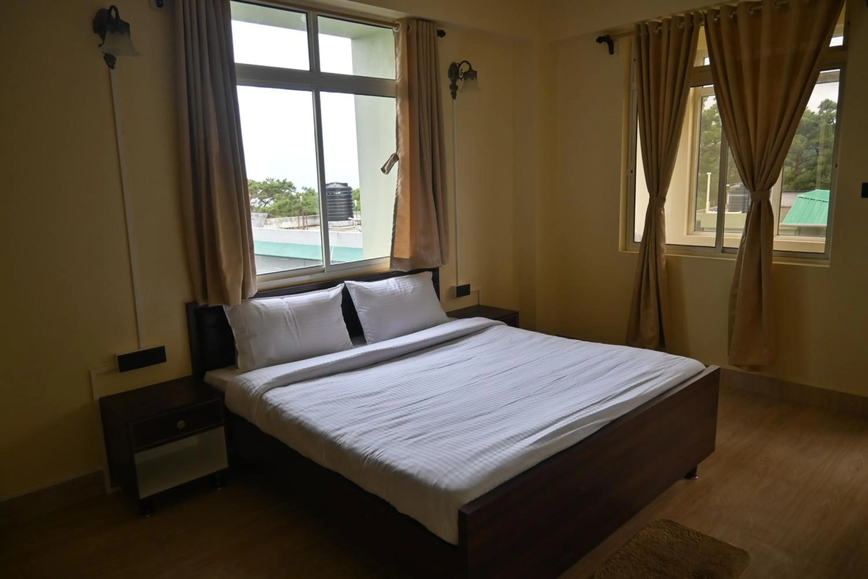 Bedroom, Bed in TreeTops Residency