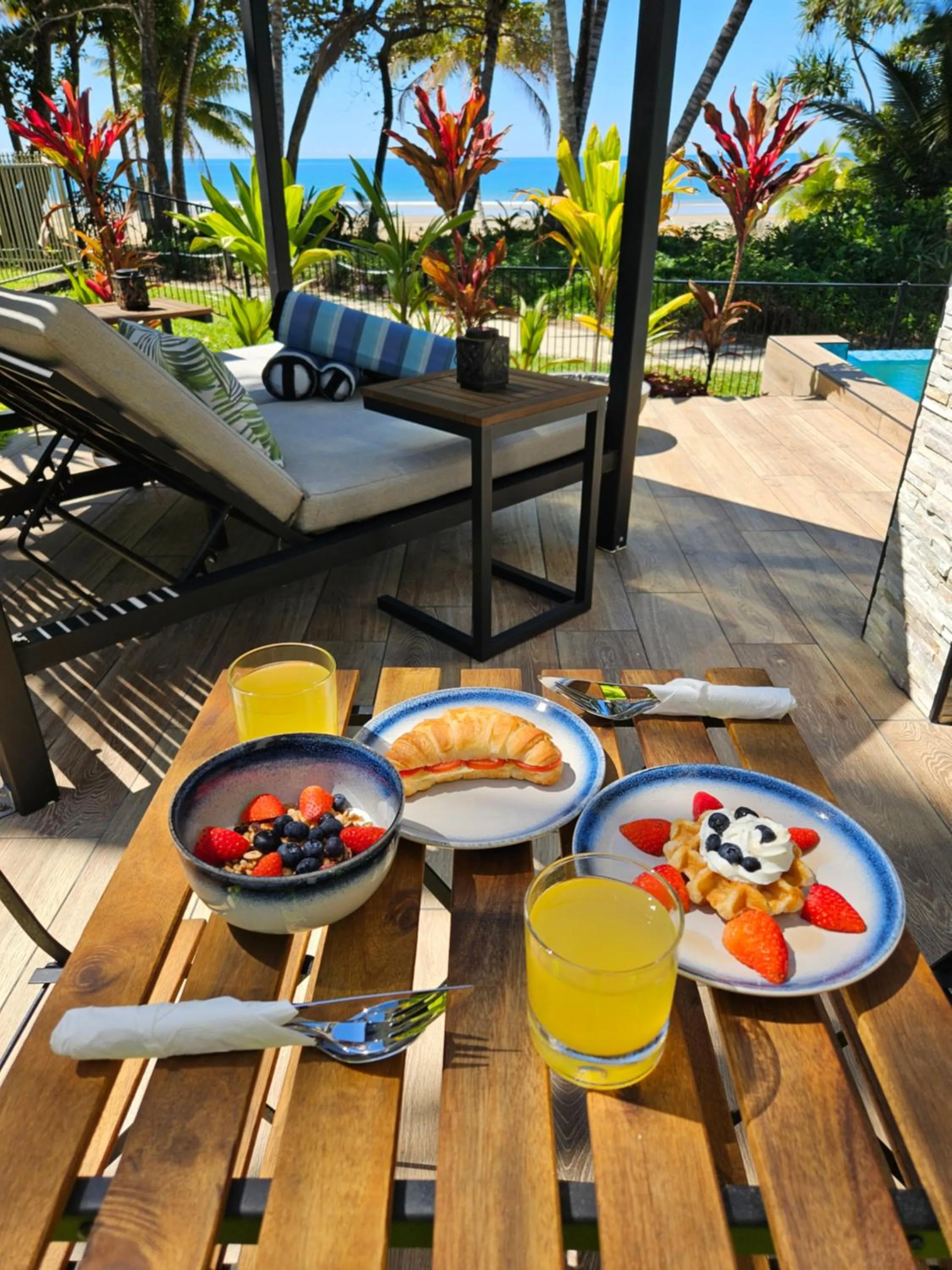 Breakfast in Seadreams Mission Beach