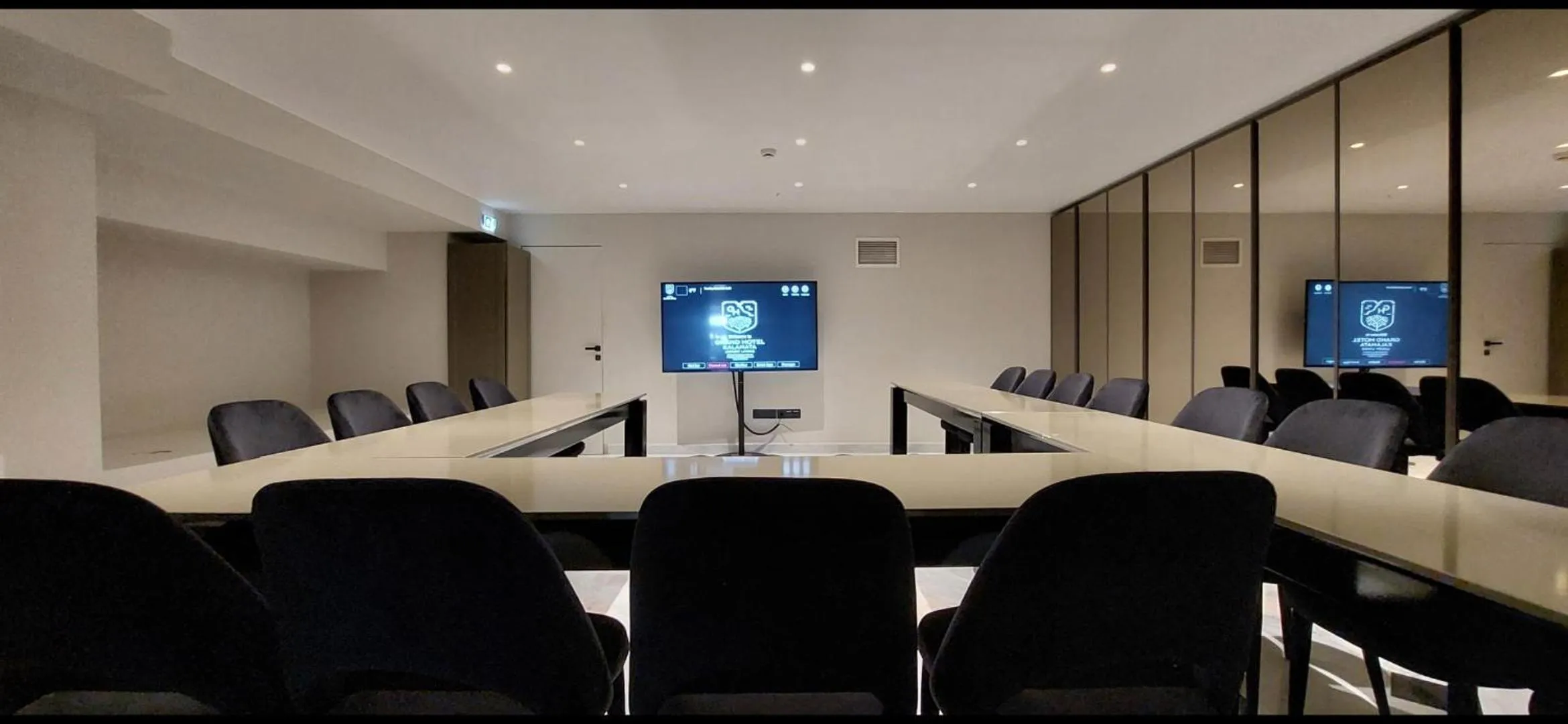 Meeting/conference room in Grand Hotel Kalamata
