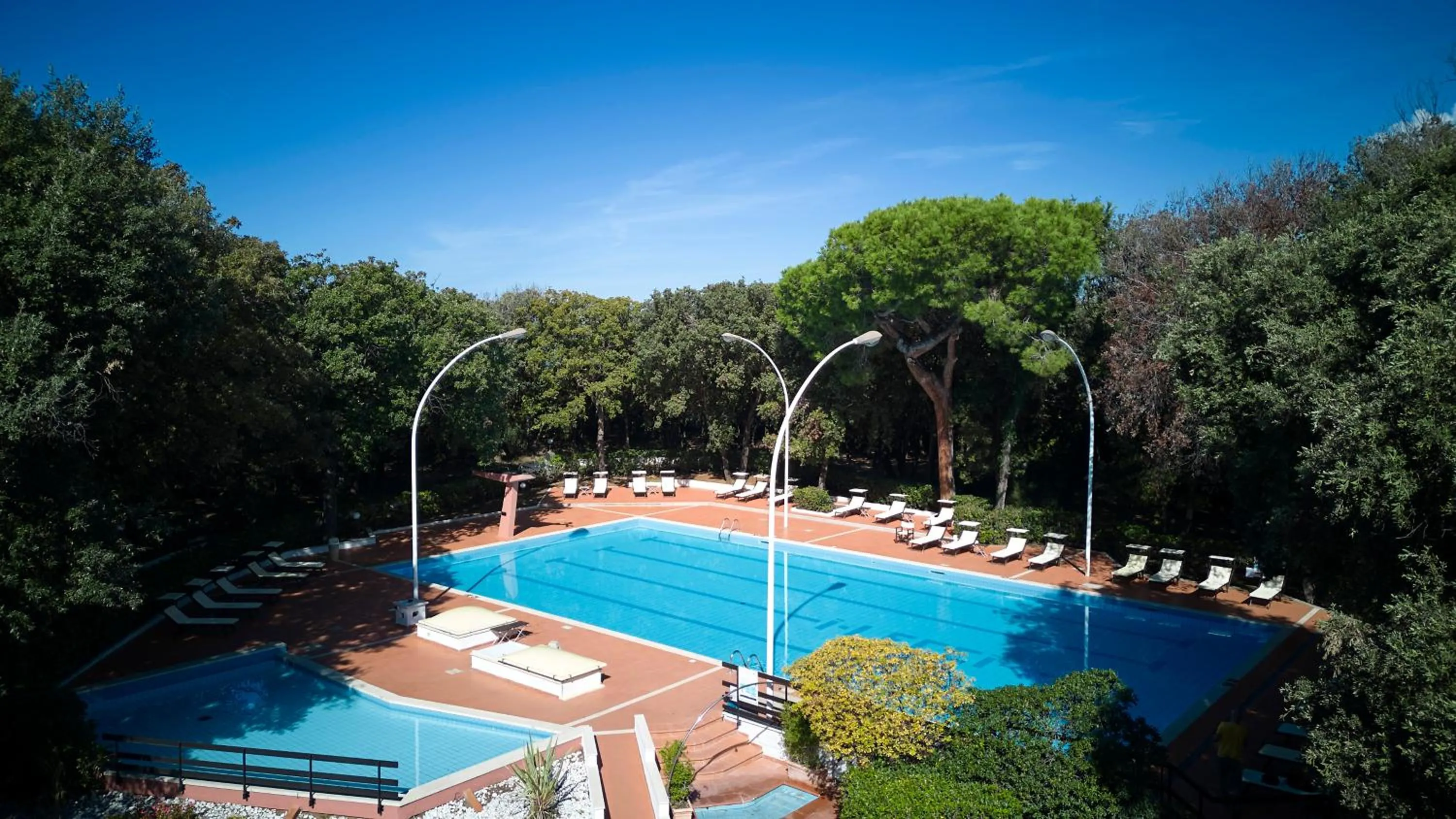 Swimming pool in Park Hotel I Lecci