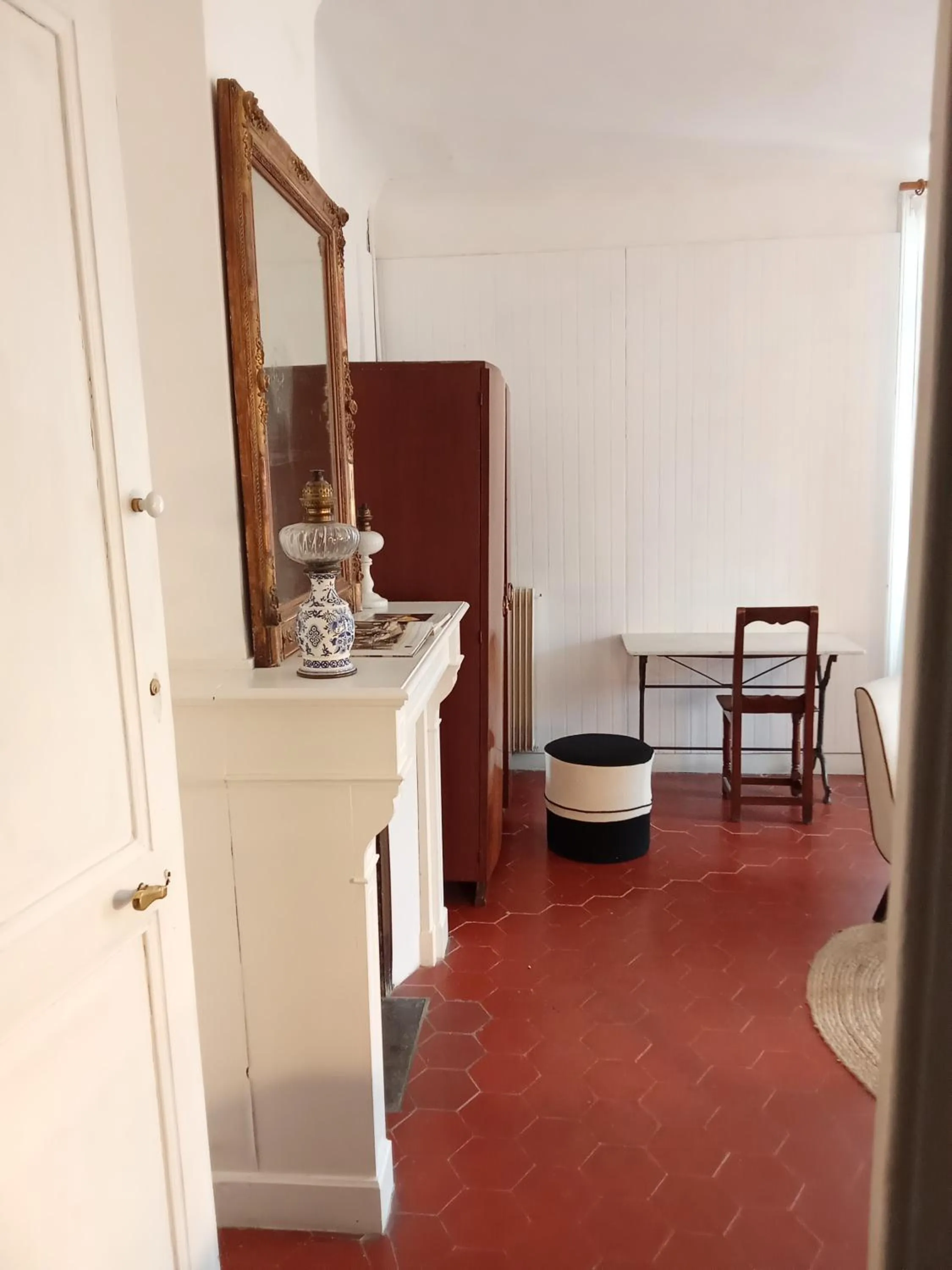 fireplace in Le Mas Palegry Chambres d'hôtes Perpignan