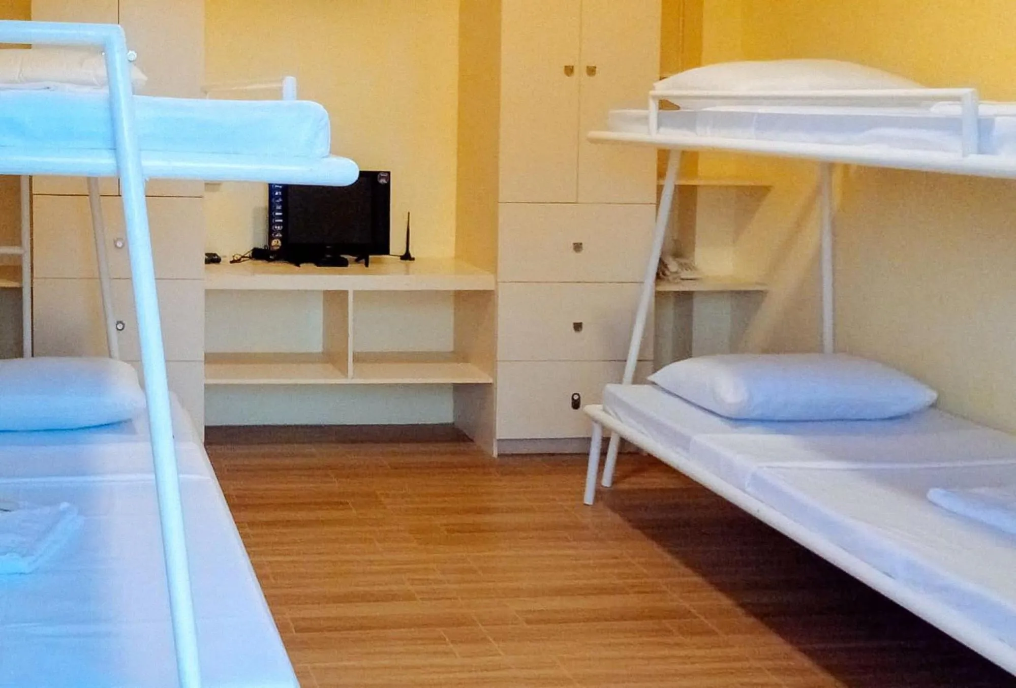 Bed in RedDoorz @ Southern Suites Guimaras