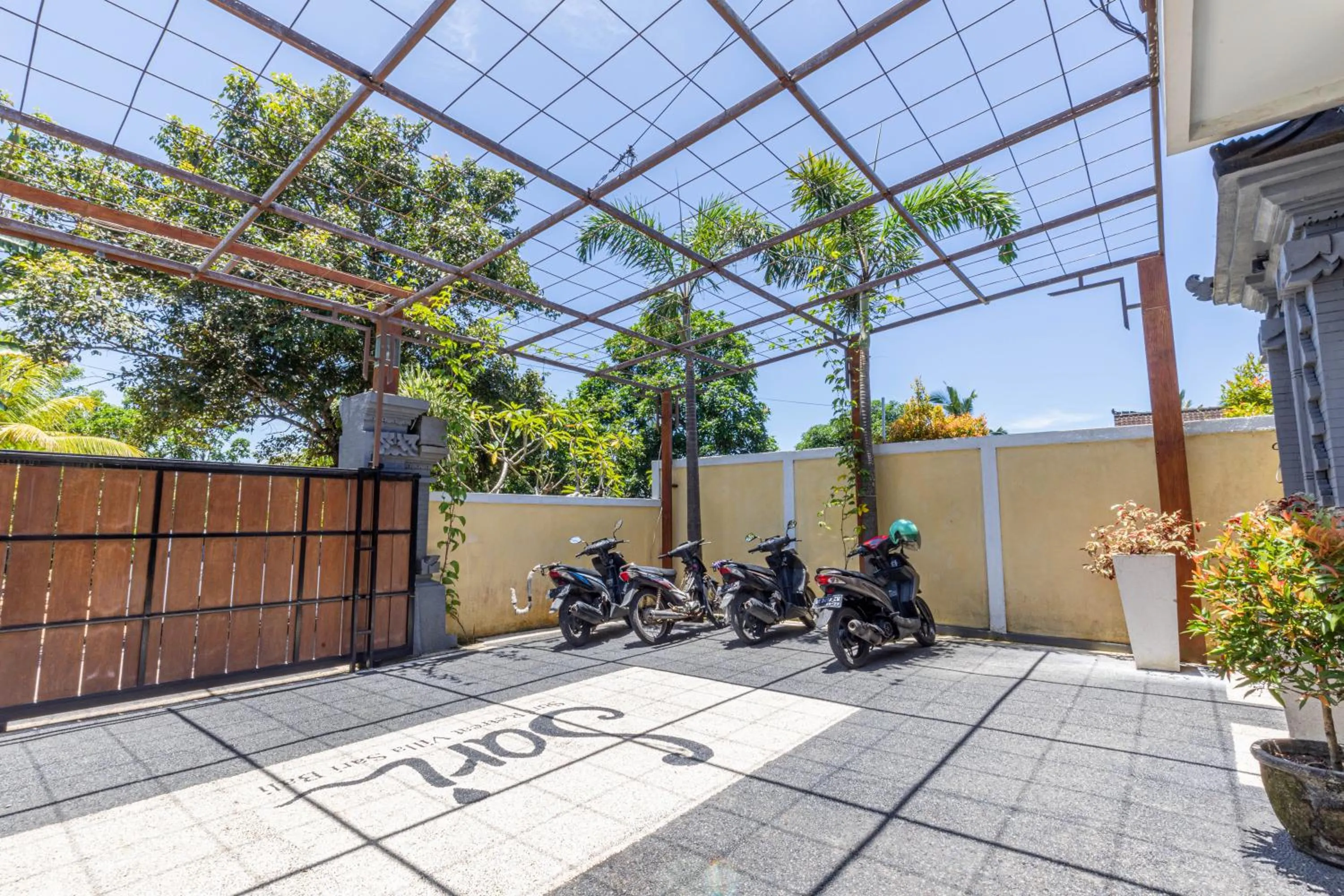 Parking in Surf Retreat Villa Sari Bali