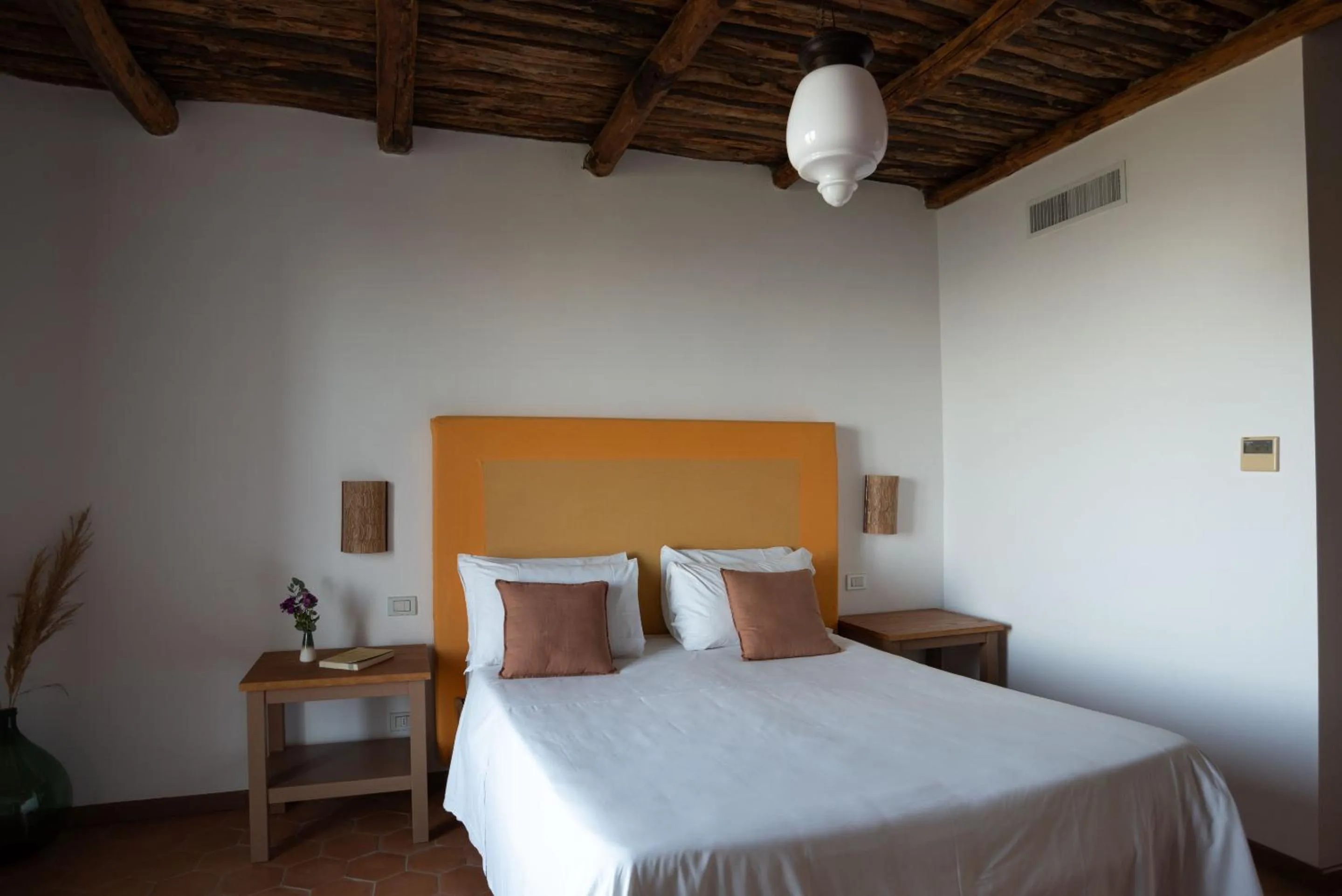 Bedroom, Bed in Villa Puolo - Sorrento