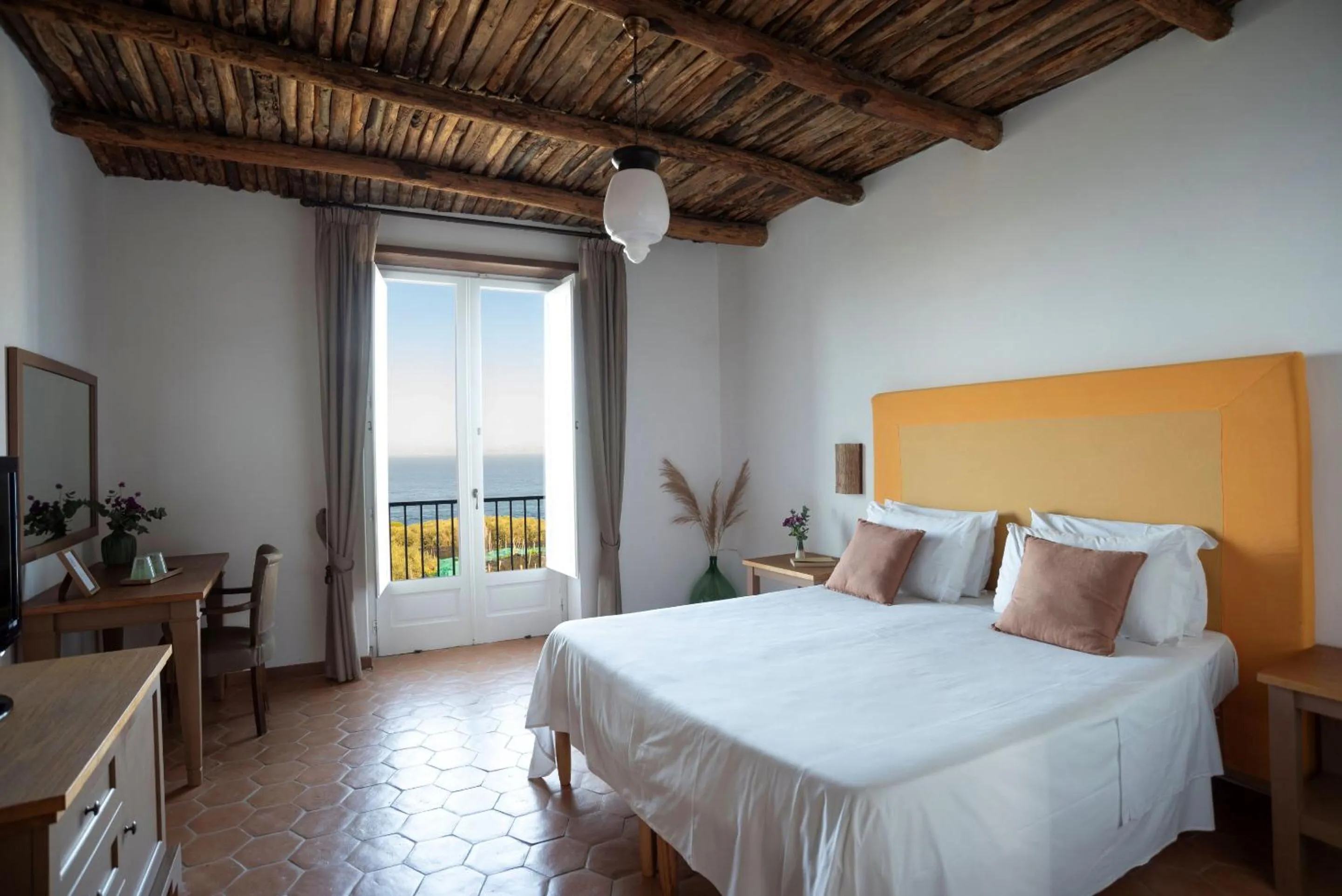 Bedroom, Bed in Villa Puolo - Sorrento