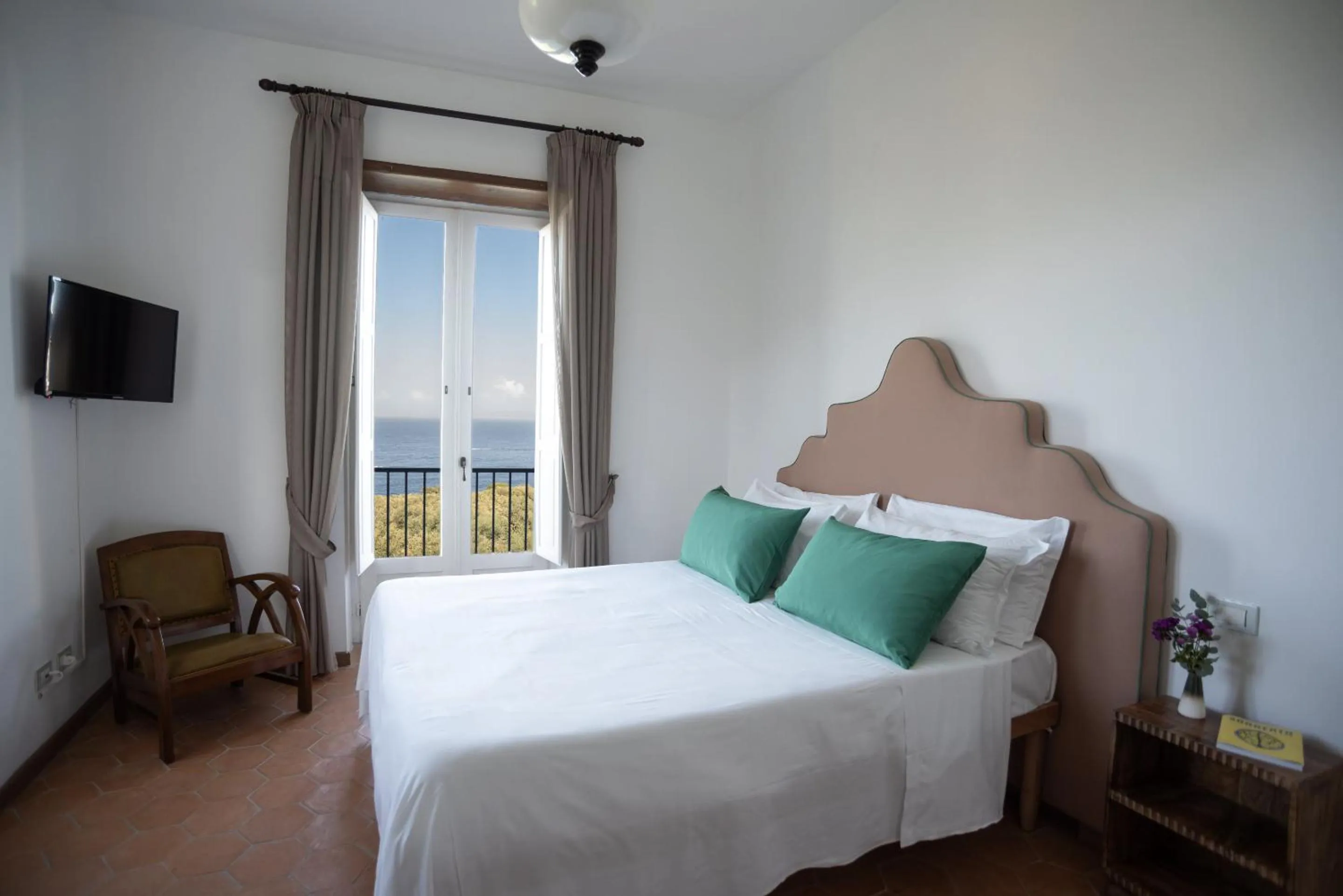 Bedroom, Bed in Villa Puolo - Sorrento