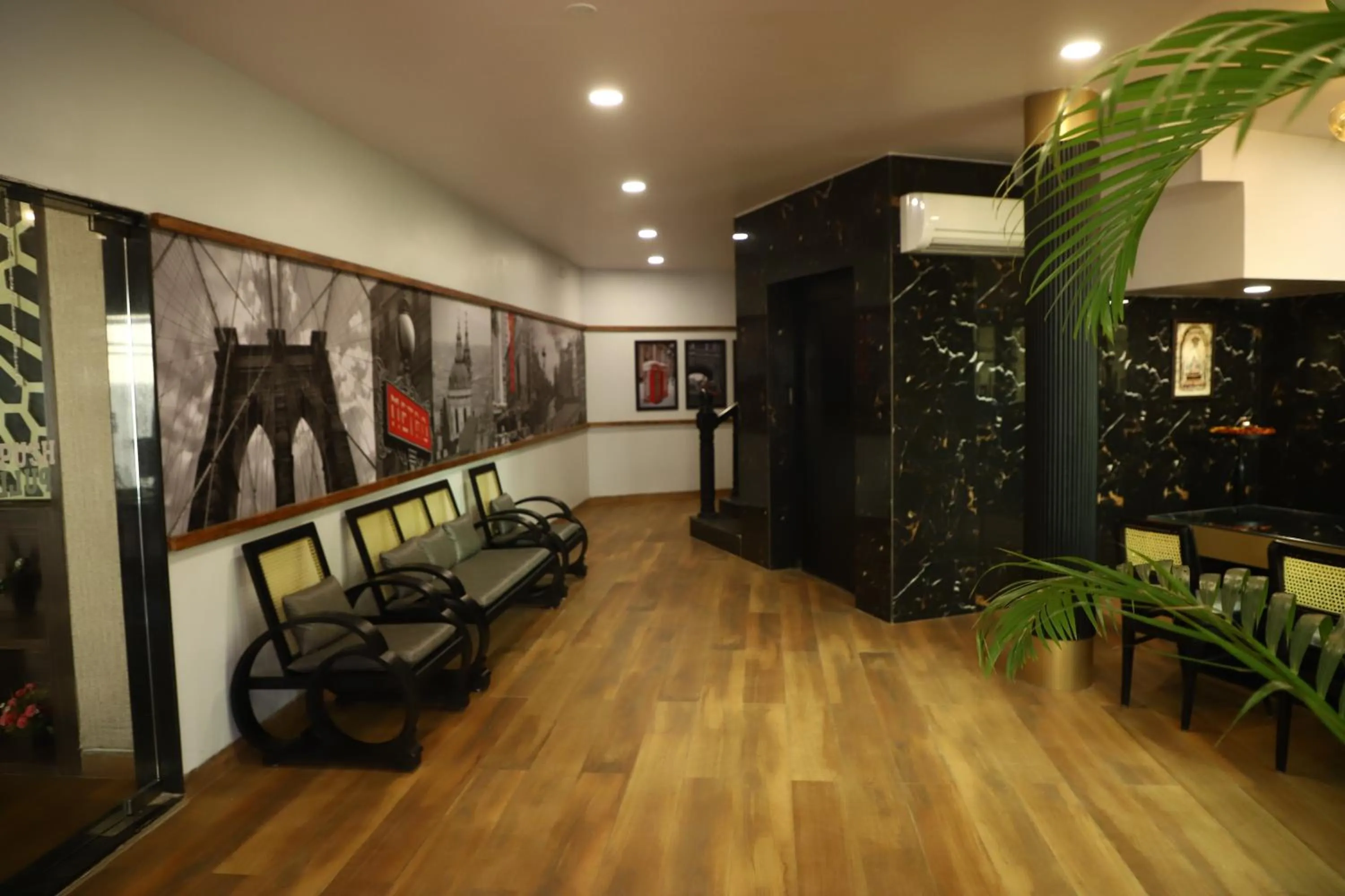Lobby or reception in Annandam Inn(Hotel Anand)