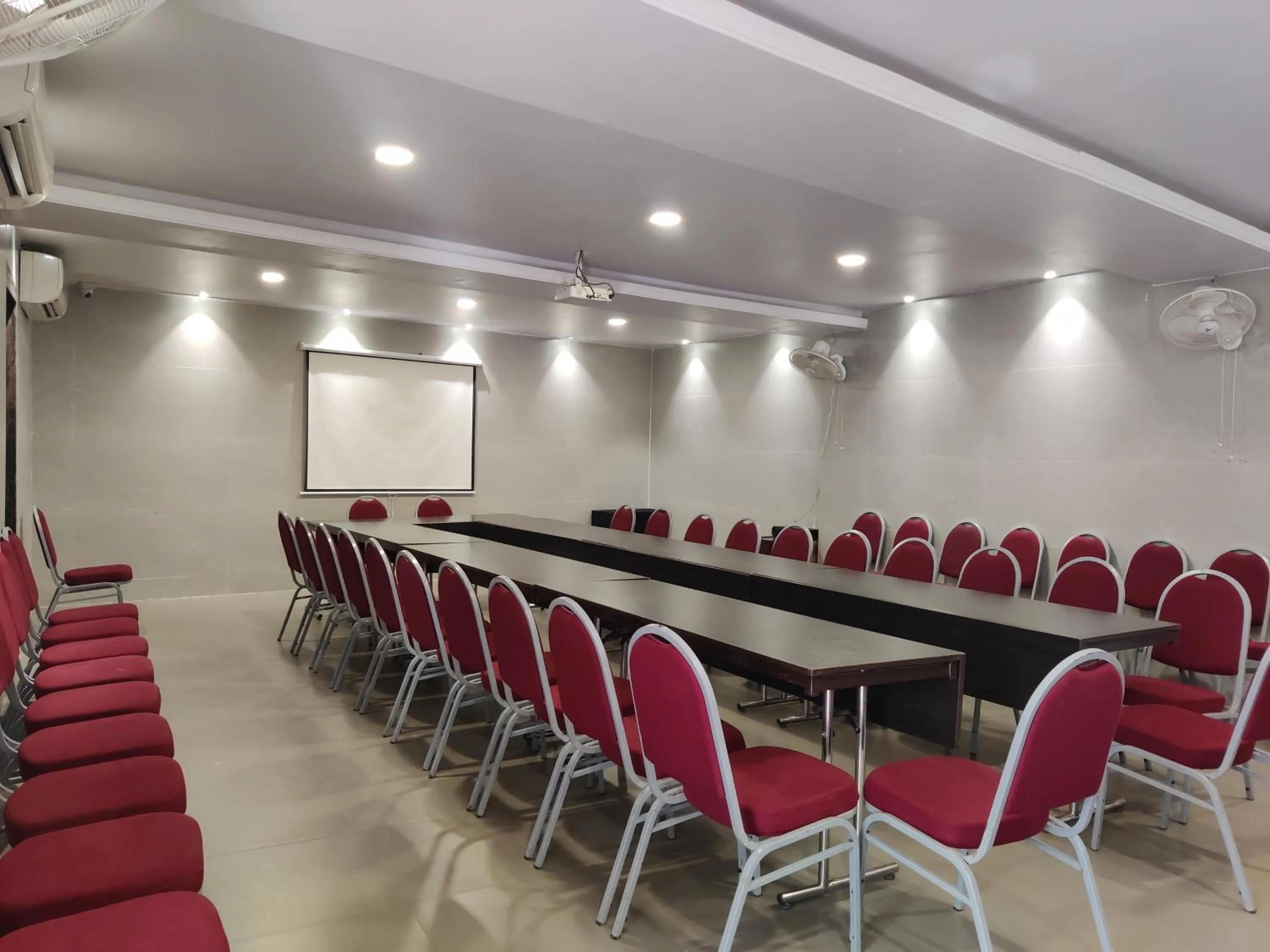 Meeting/conference room in Annandam Inn(Hotel Anand)