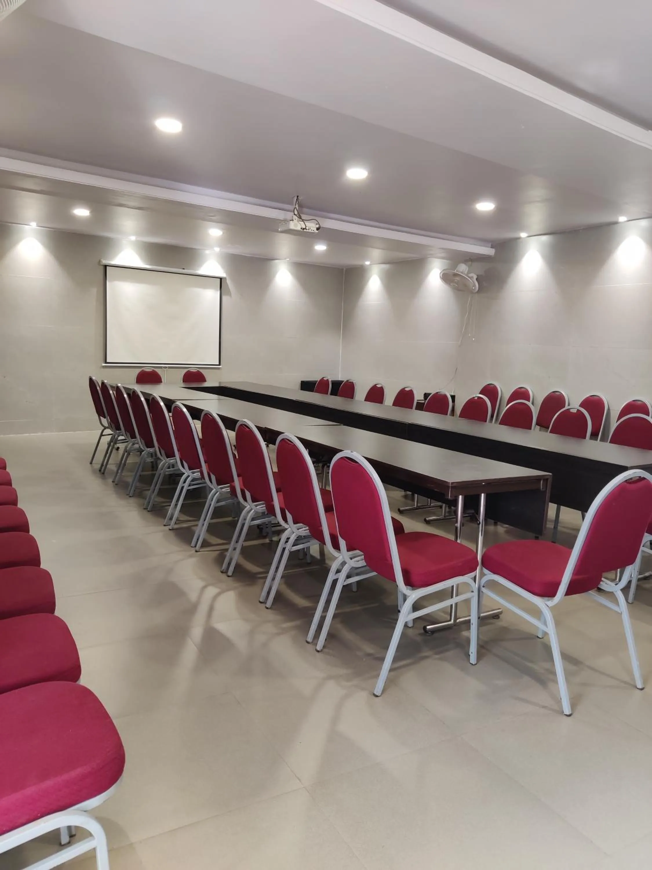 Meeting/conference room in Annandam Inn(Hotel Anand)