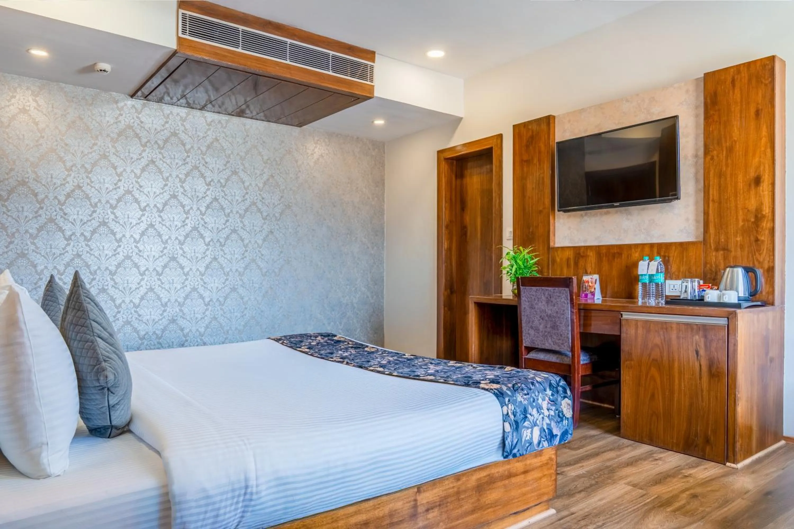 Bed in Hotel Paandora Grand,Udaipur