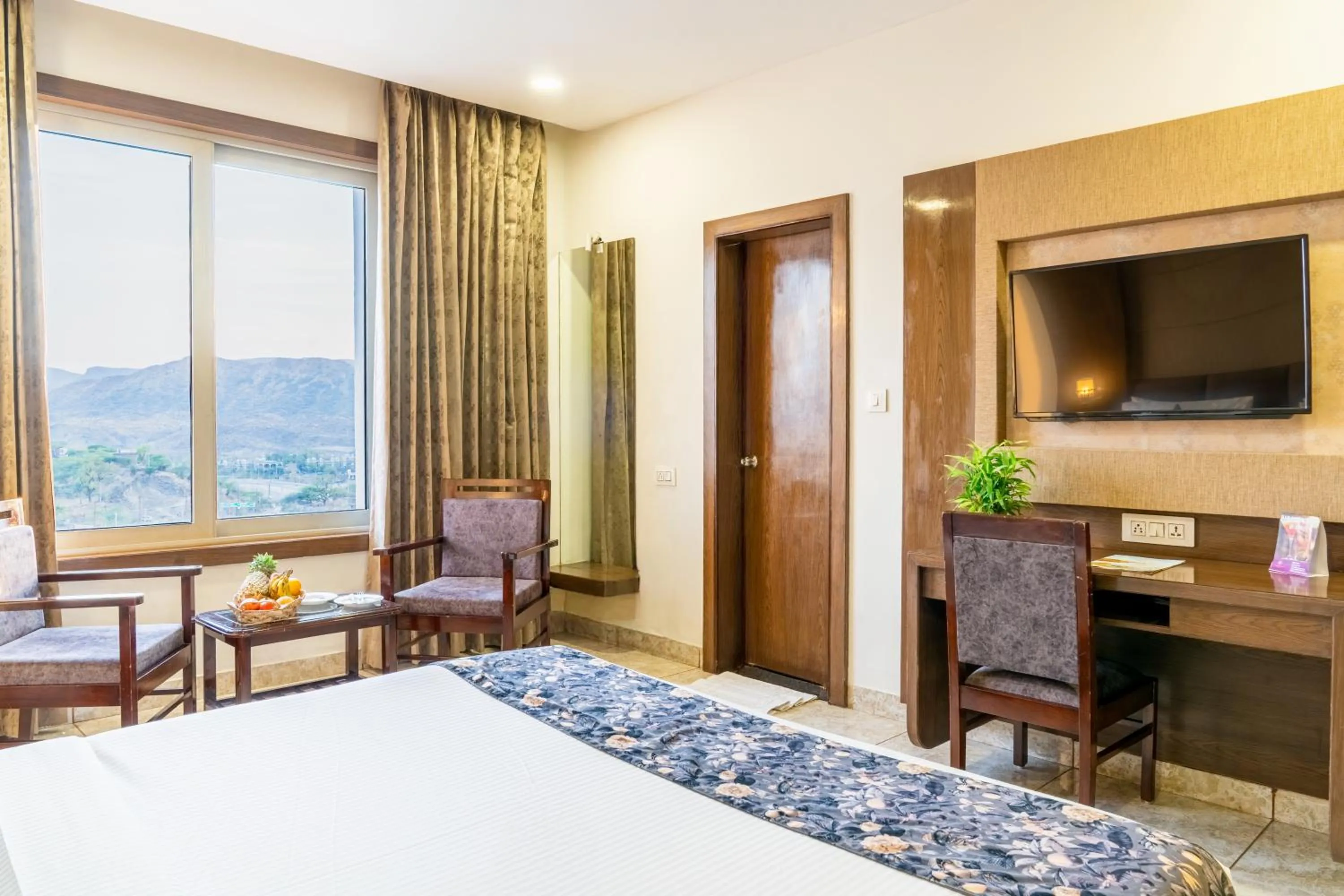 Bed in Hotel Paandora Grand,Udaipur