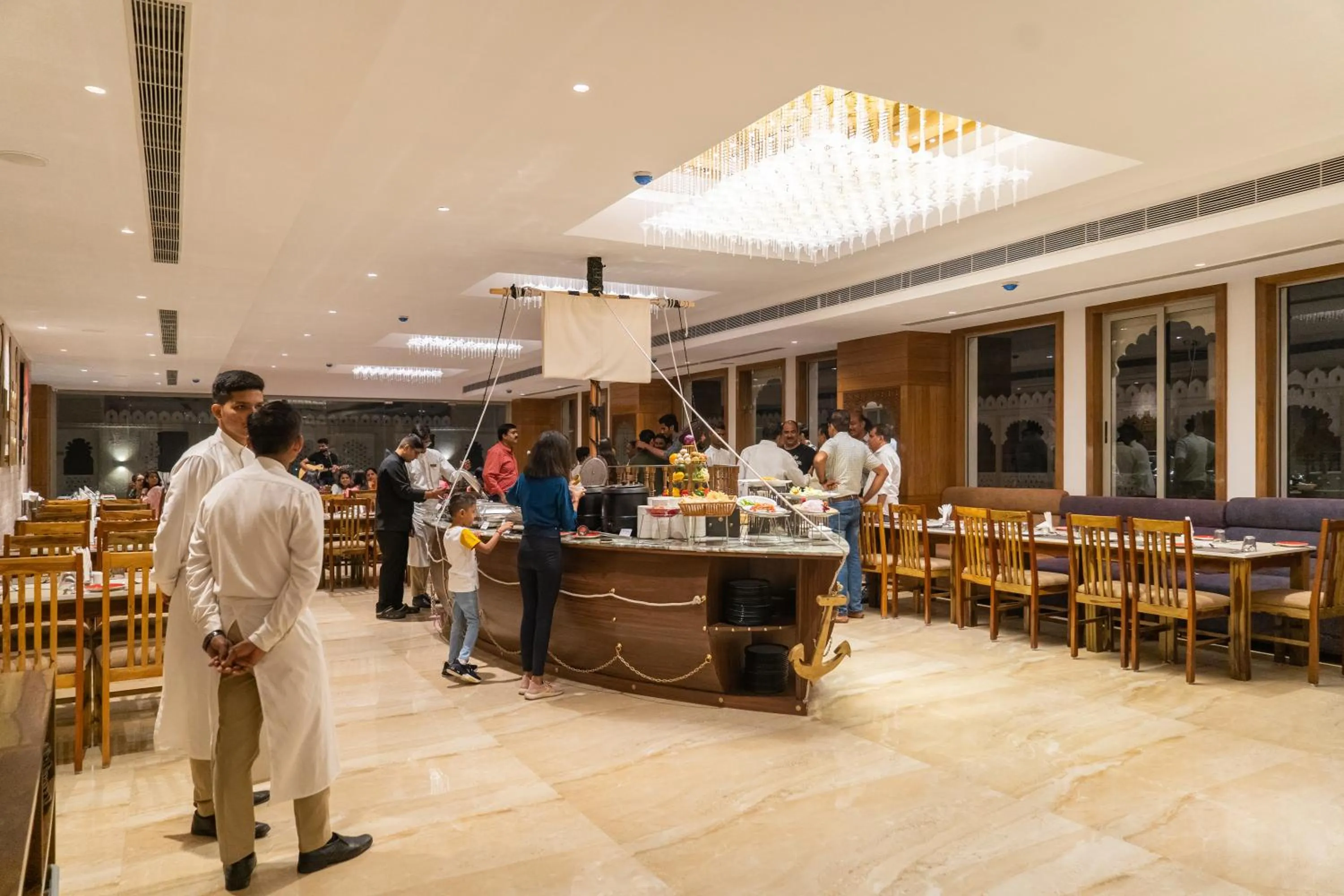 Restaurant/places to eat in Hotel Paandora Grand,Udaipur