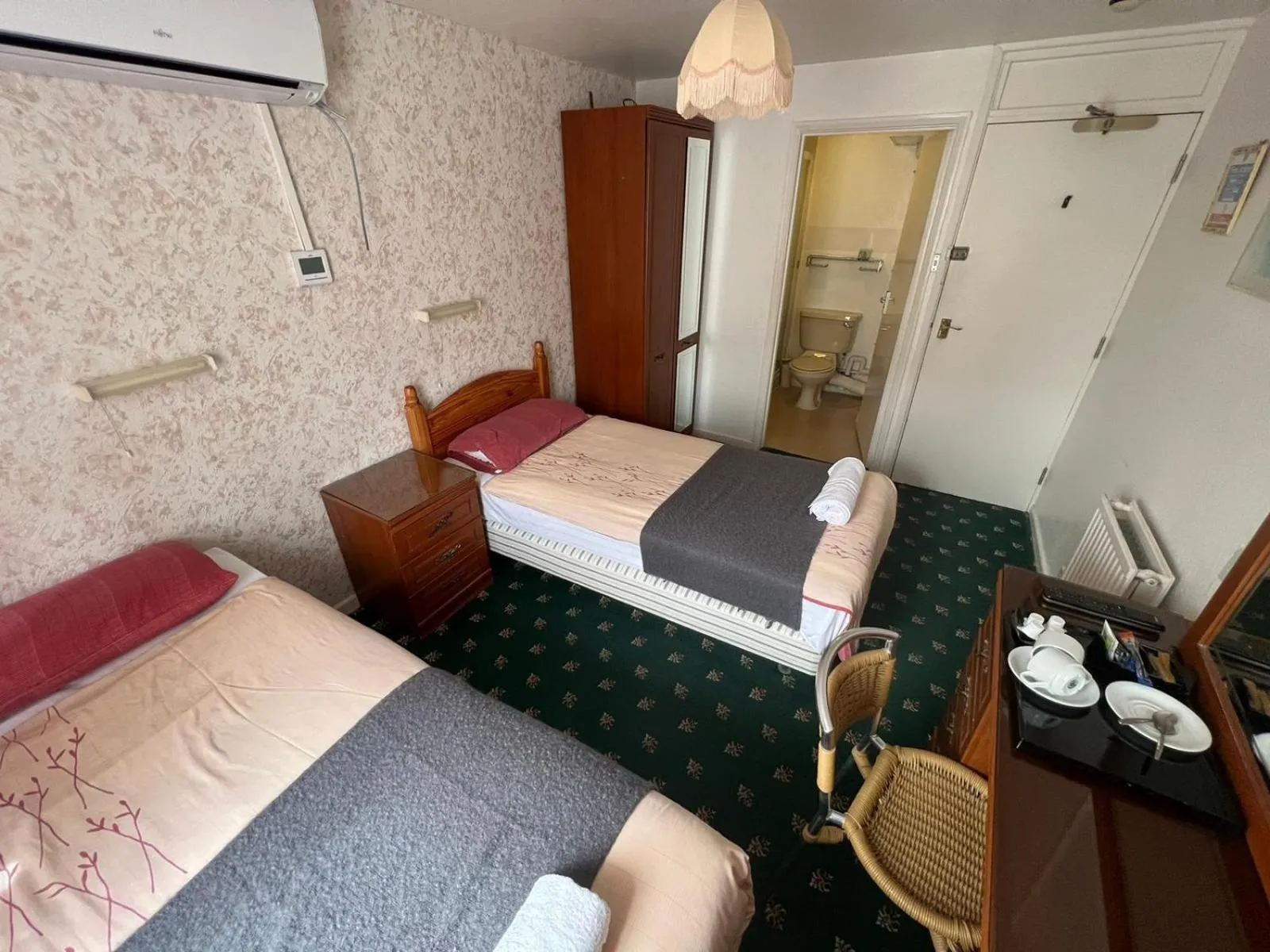 Bedroom, Bed in Bonair Hotel