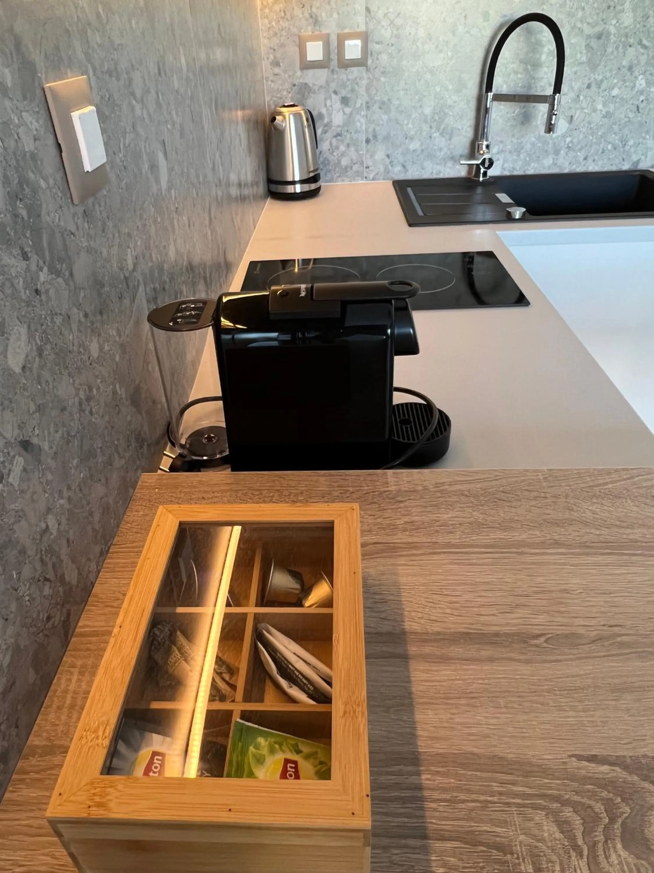 Kitchen or kitchenette in Aelia Apartments