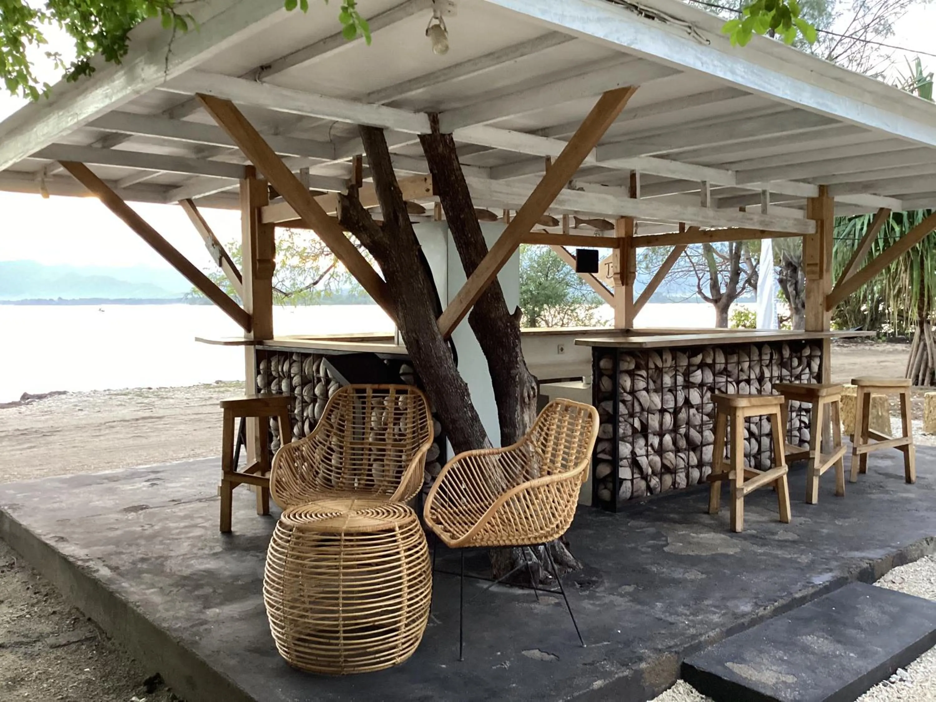 Juliantos by the sea