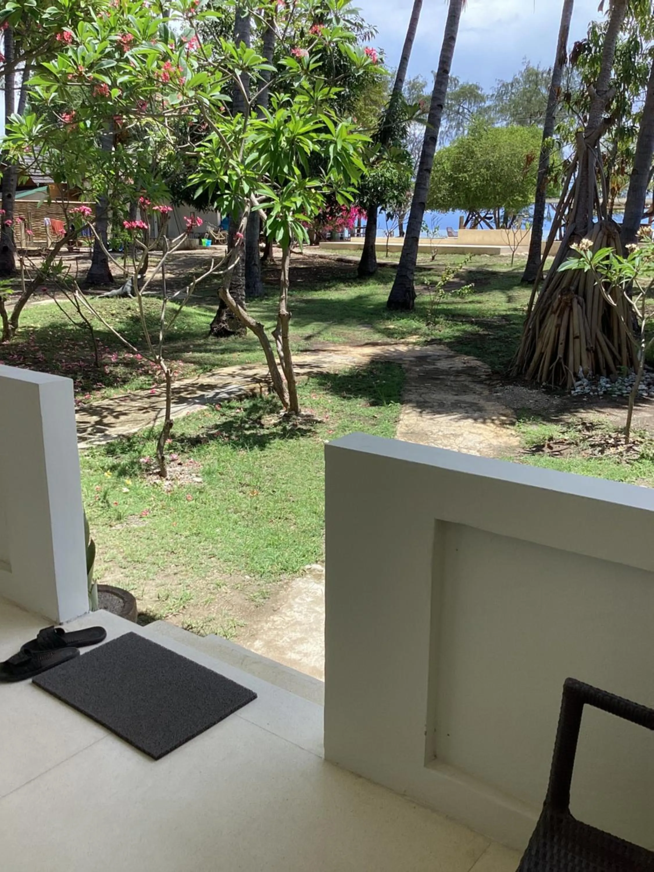 Juliantos by the sea