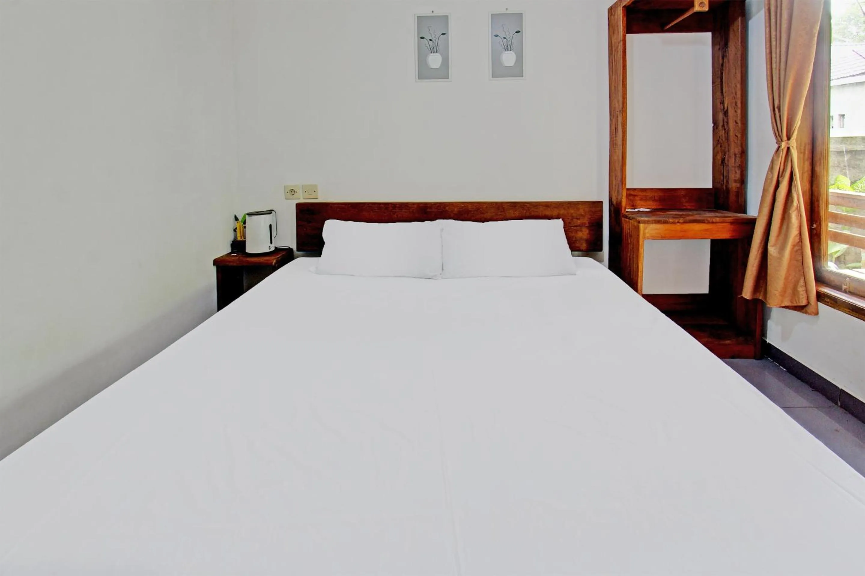 Food and drinks, Bed in Tastura Homestay