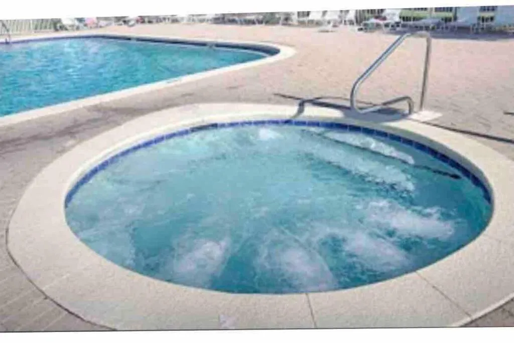 Hot Tub in Celadon Beach Resort
