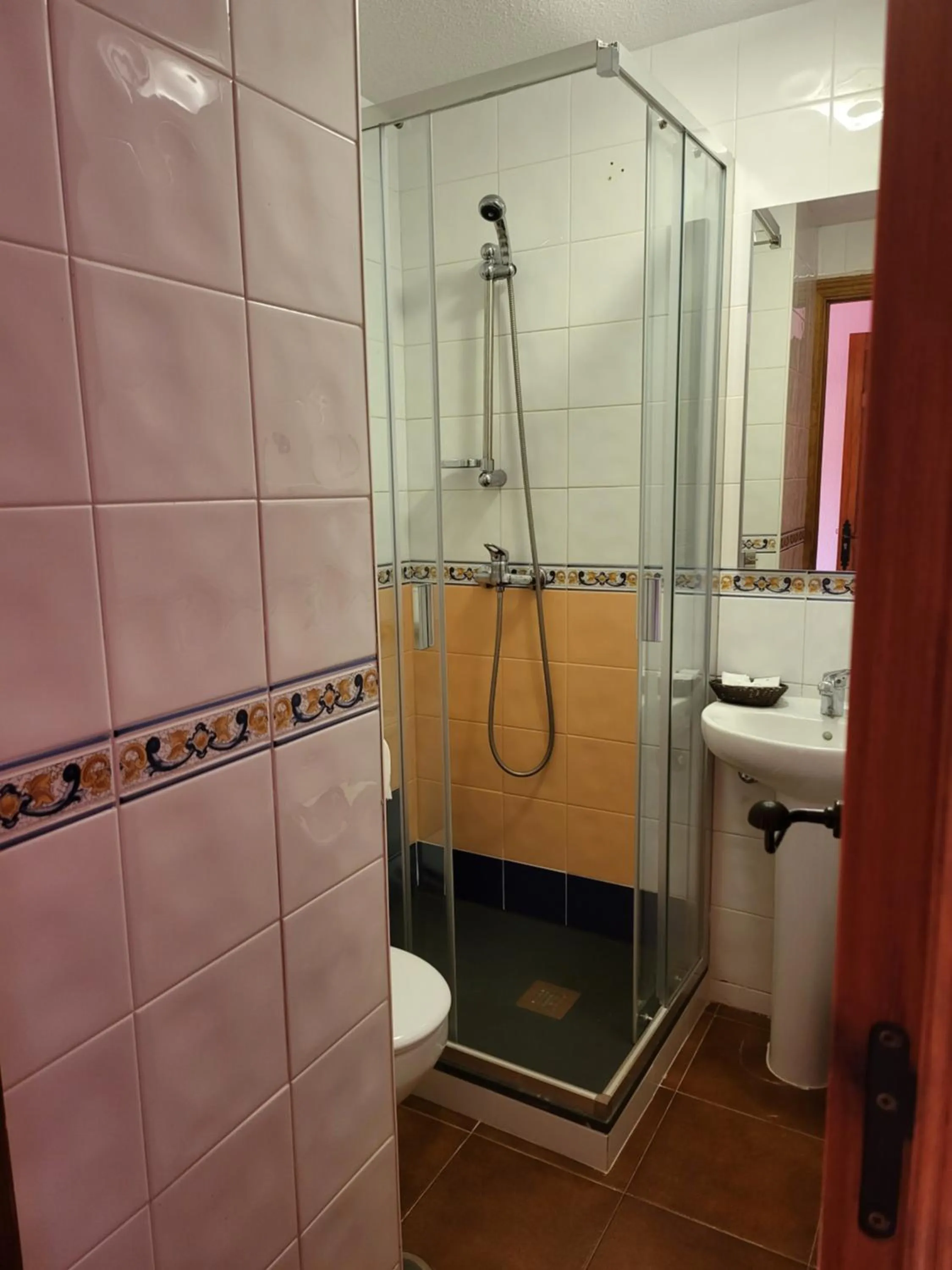 Bathroom in Hotel rural LA CASONA DE TAMAYA