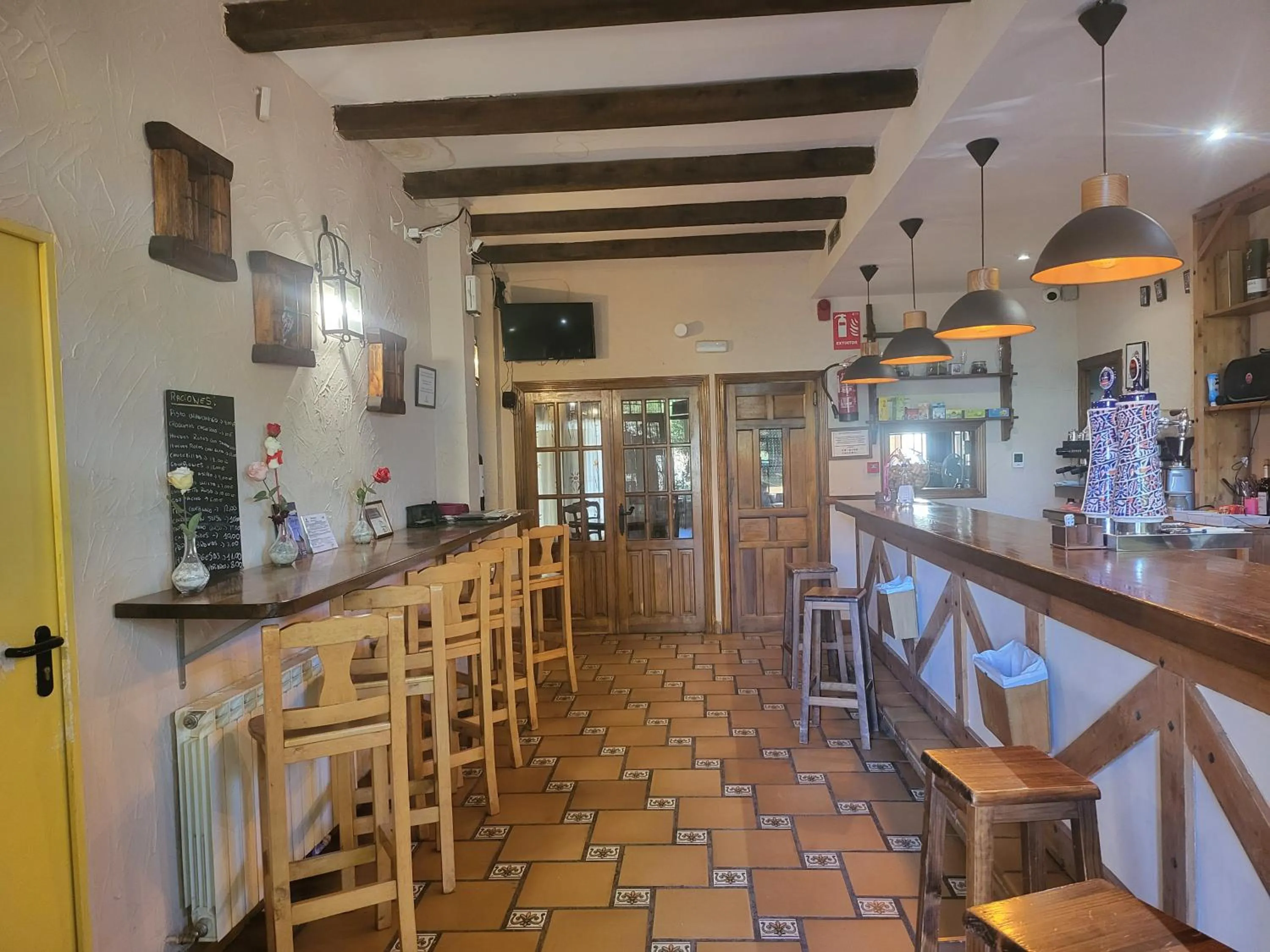 Restaurant/places to eat in Hotel rural LA CASONA DE TAMAYA