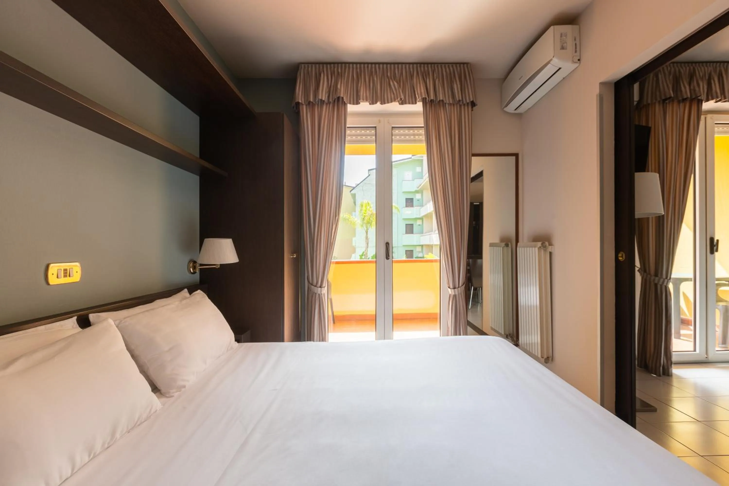 Photo of the whole room, Bed in Loano 2 Village