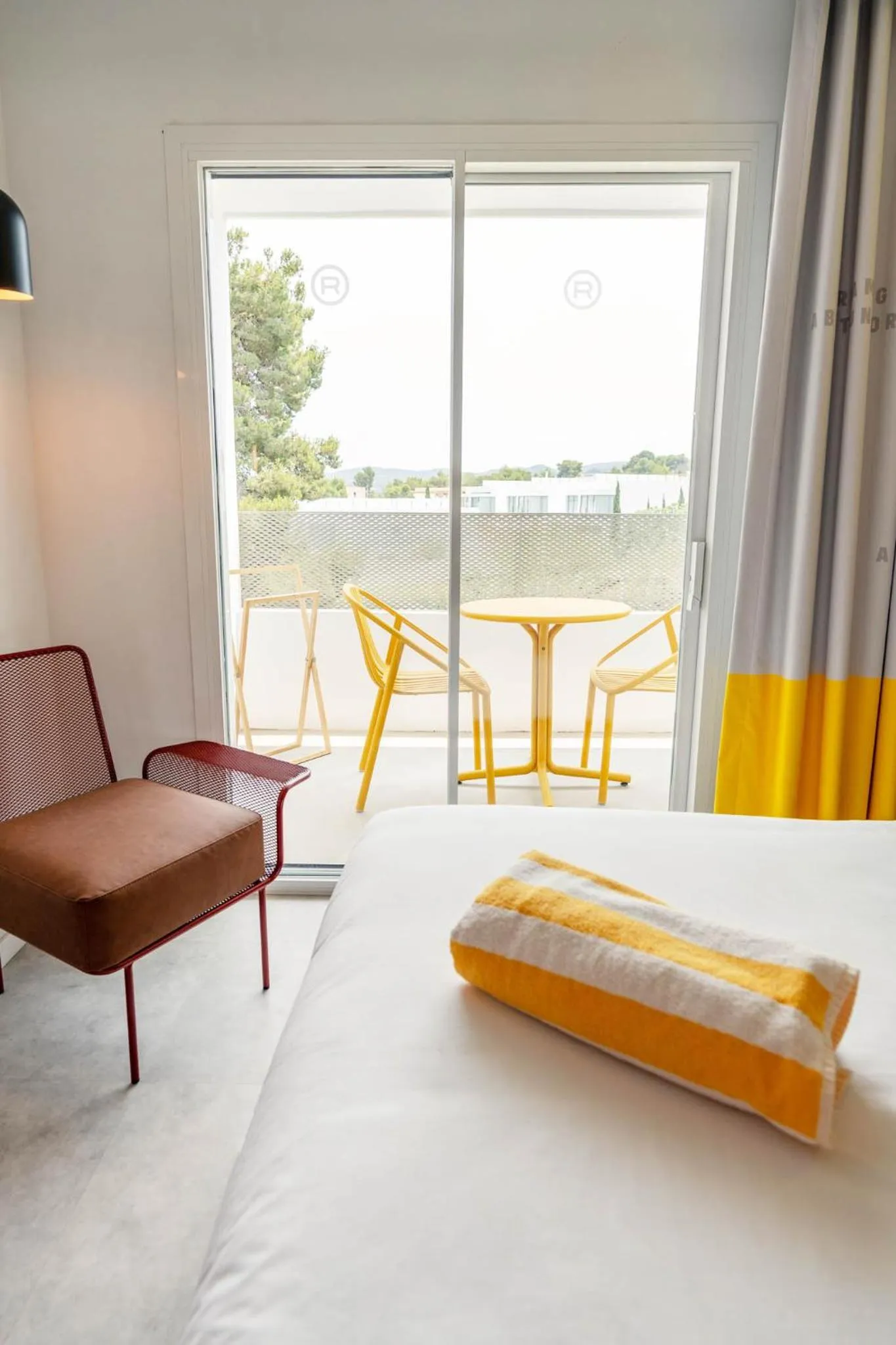 View (from property/room), Bed in Ryans Lolas - Adults Only