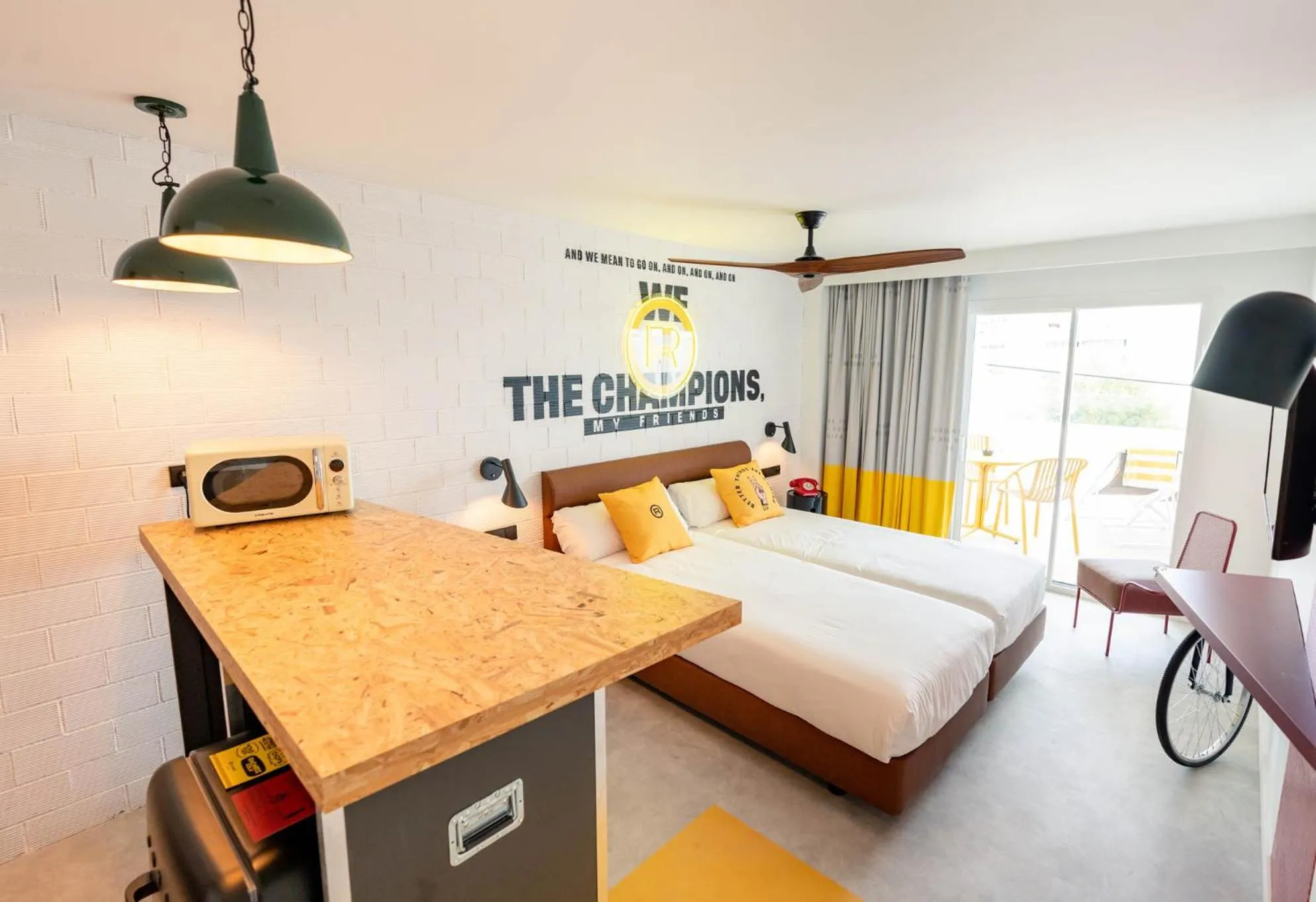 Photo of the whole room, Bed in Ryans Lolas - Adults Only