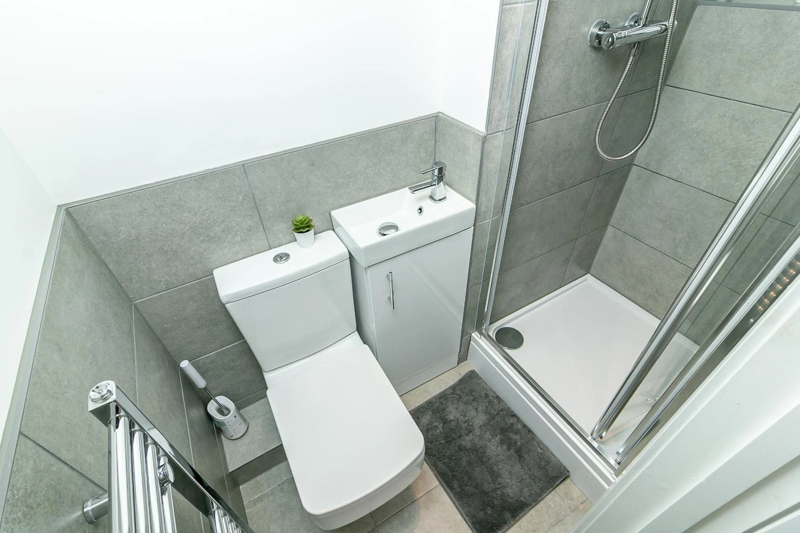 Bathroom in Archers House