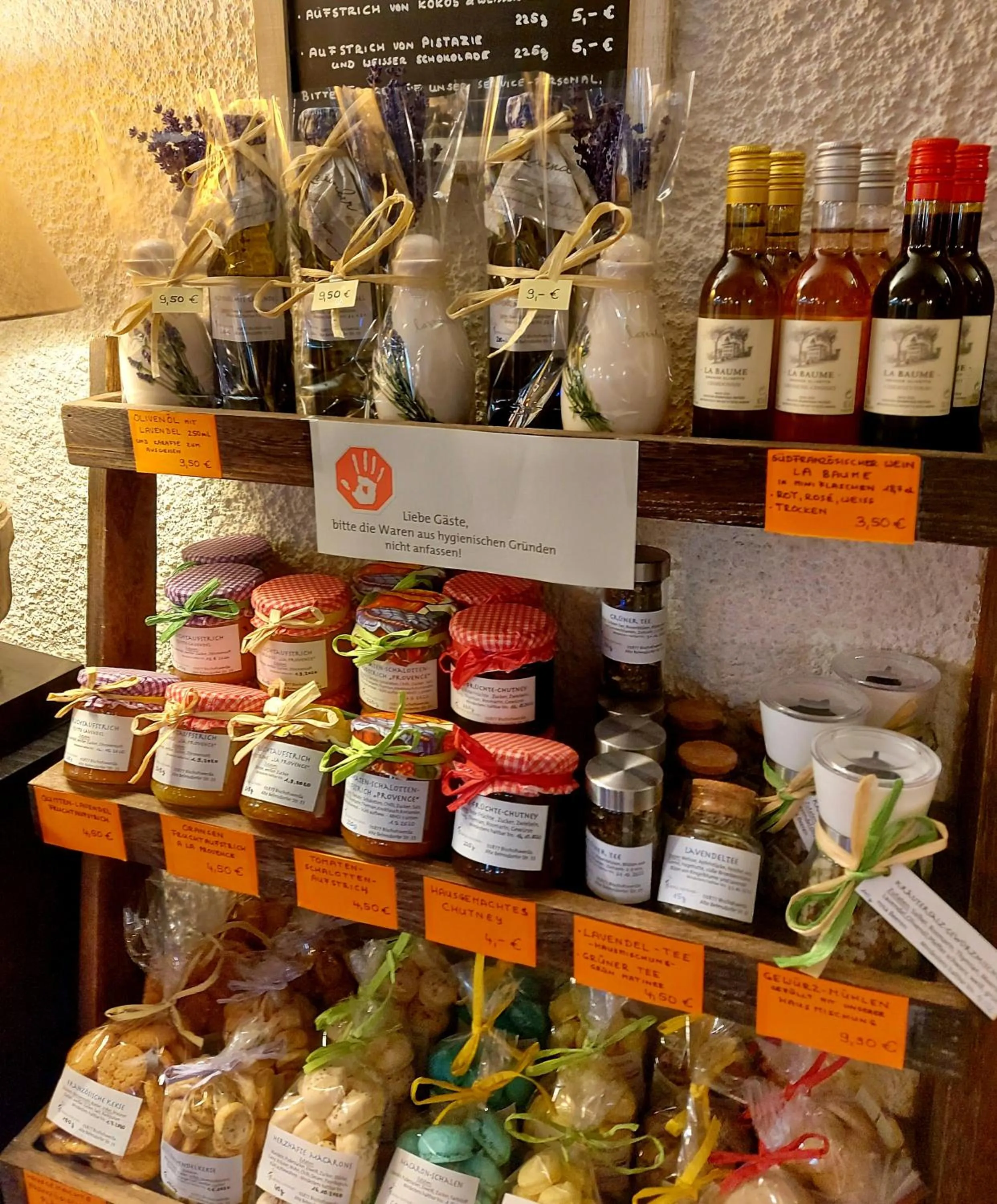 On-site shops in Logis L Auberge Gutshof