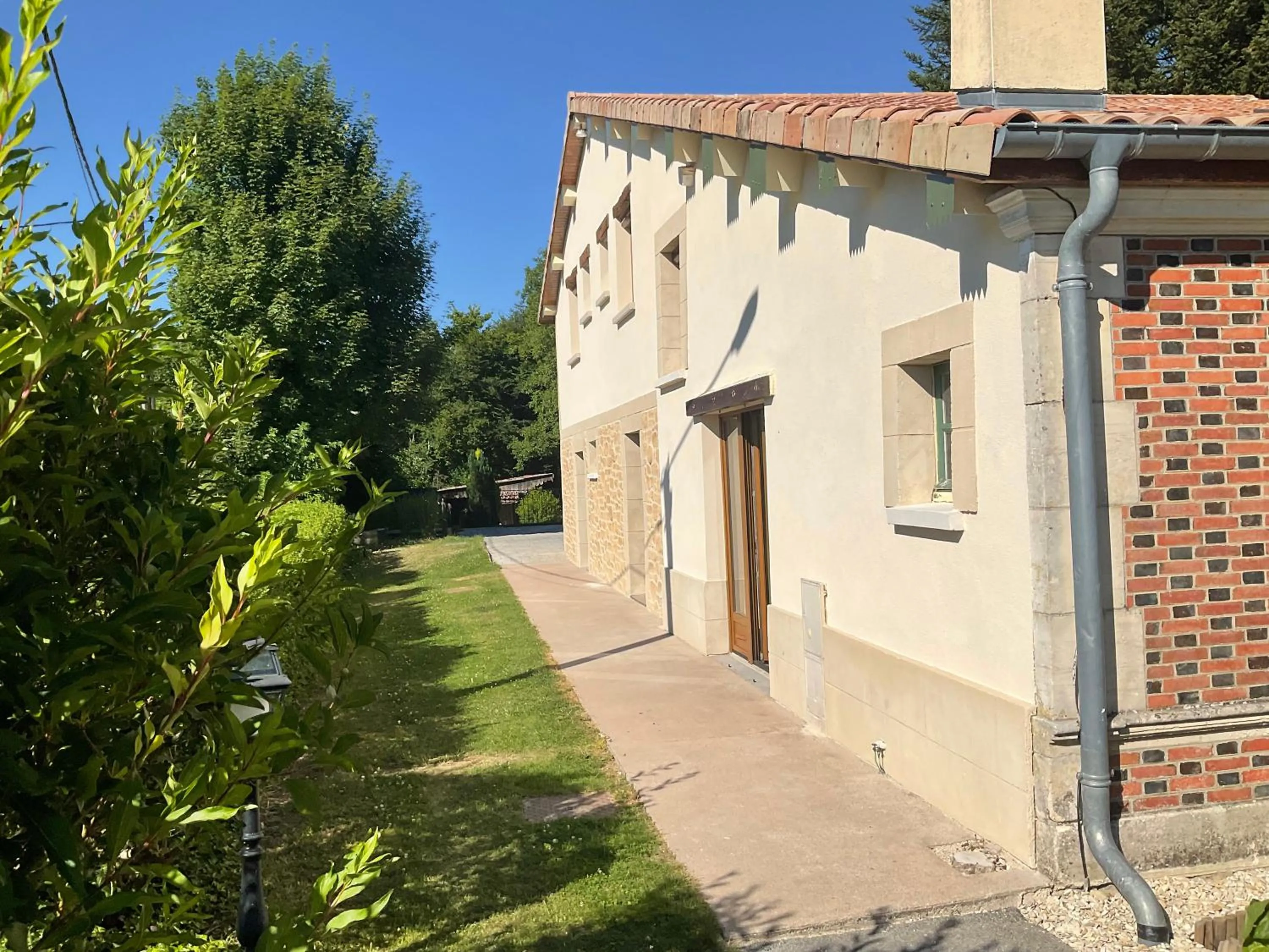 Property building in A l oree du bois