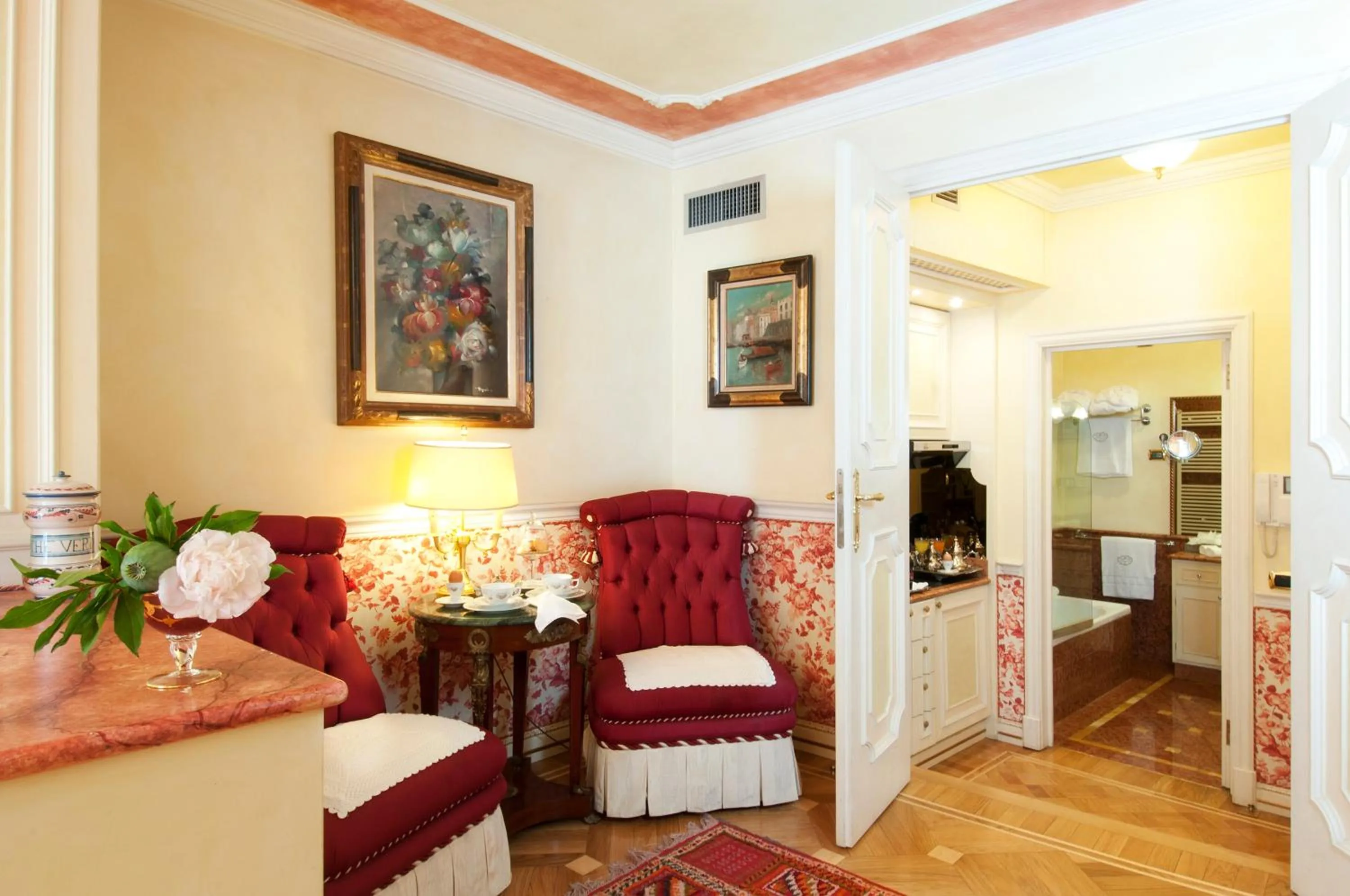 Seating area in Petit Palais Hotel De Charme