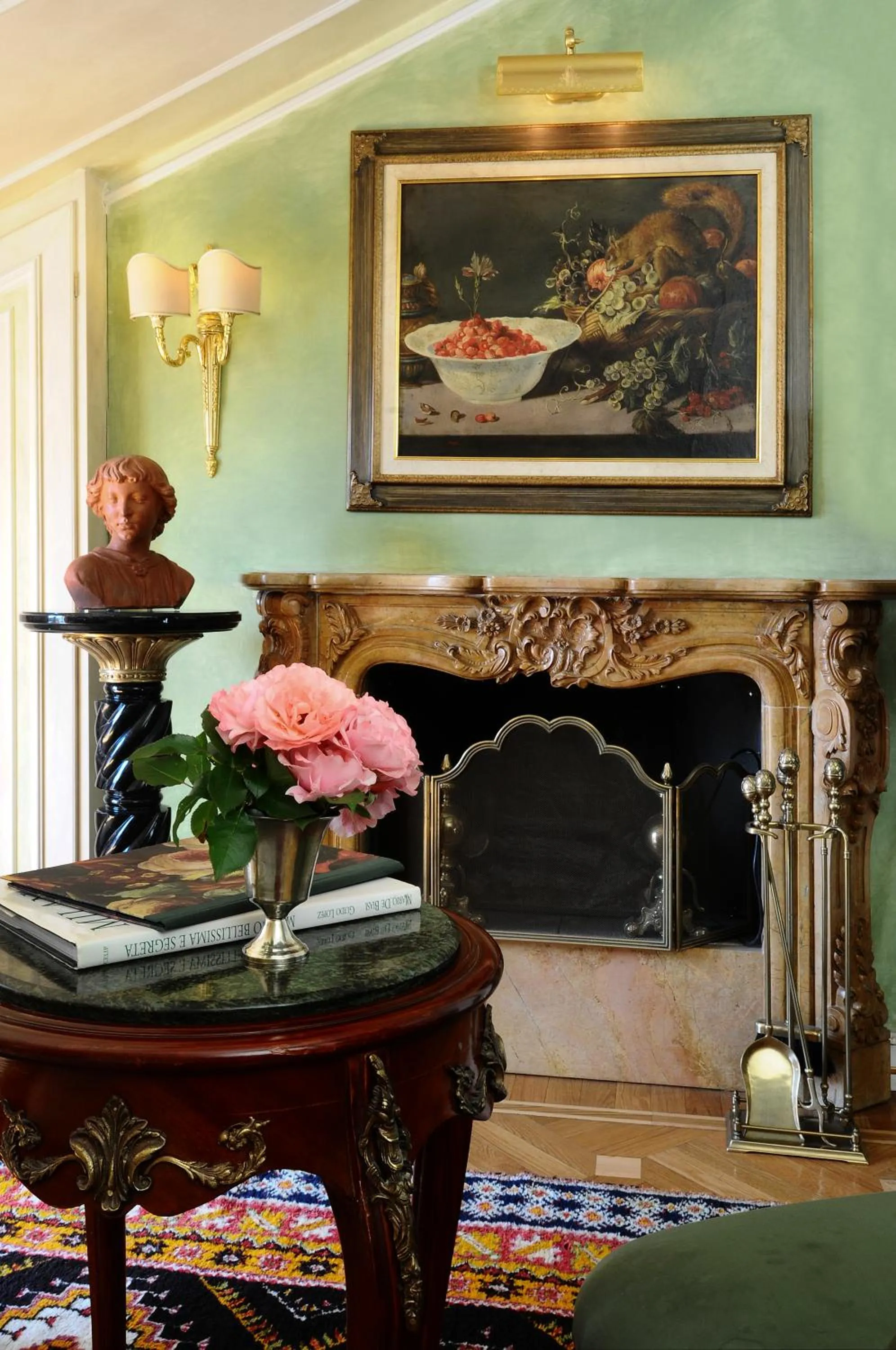 Decorative detail in Petit Palais Hotel De Charme