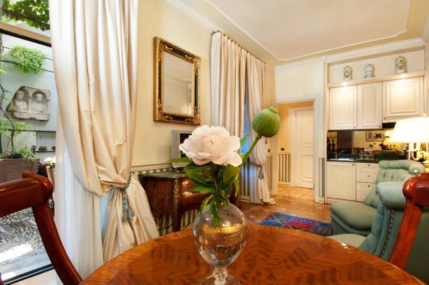 Photo of the whole room in Petit Palais Hotel De Charme