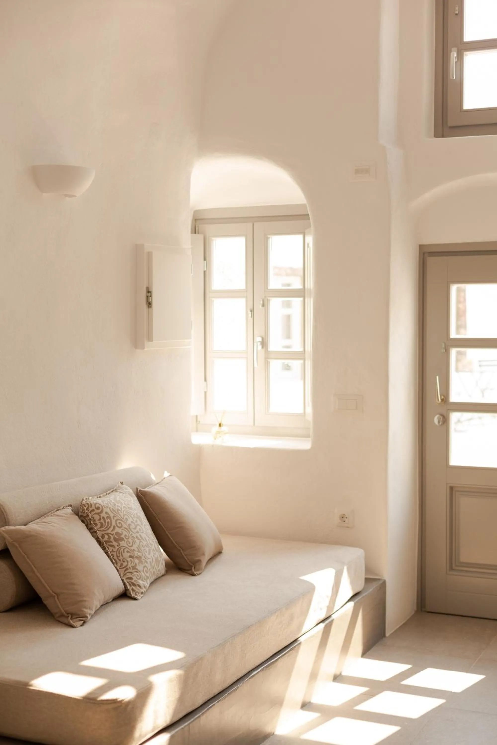 Living room in Cydonia Caves