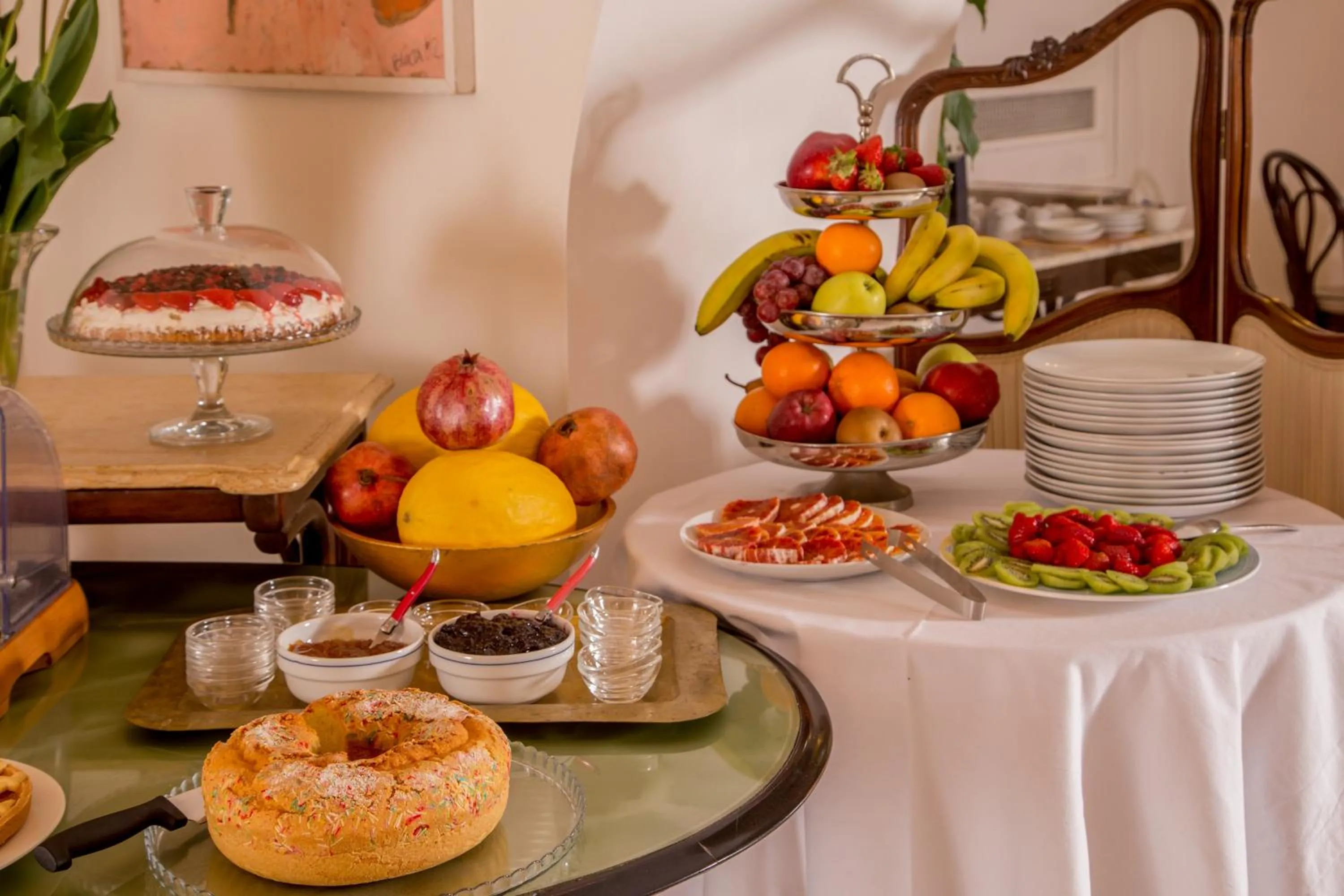 Food in Hotel Emona Aquaeductus