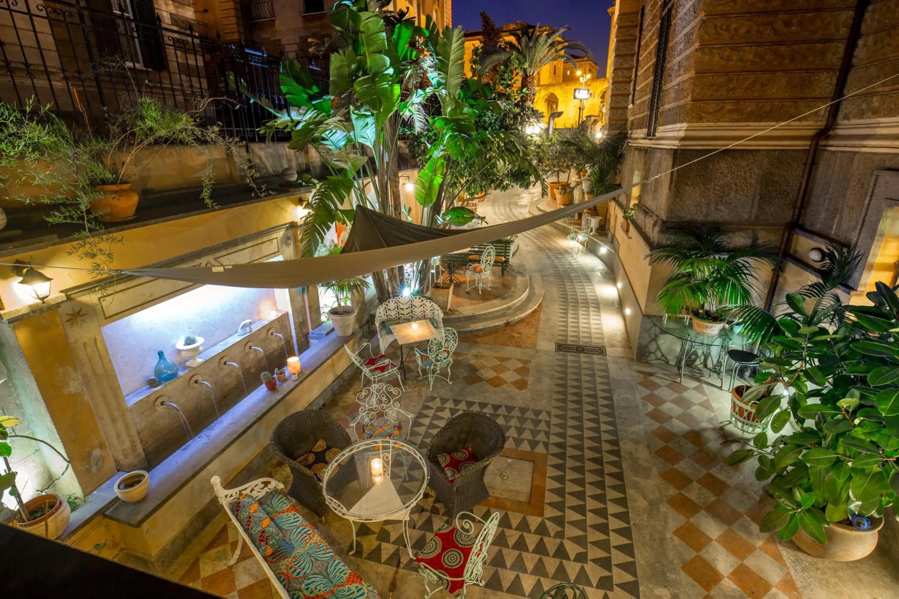 Night in Hotel Emona Aquaeductus