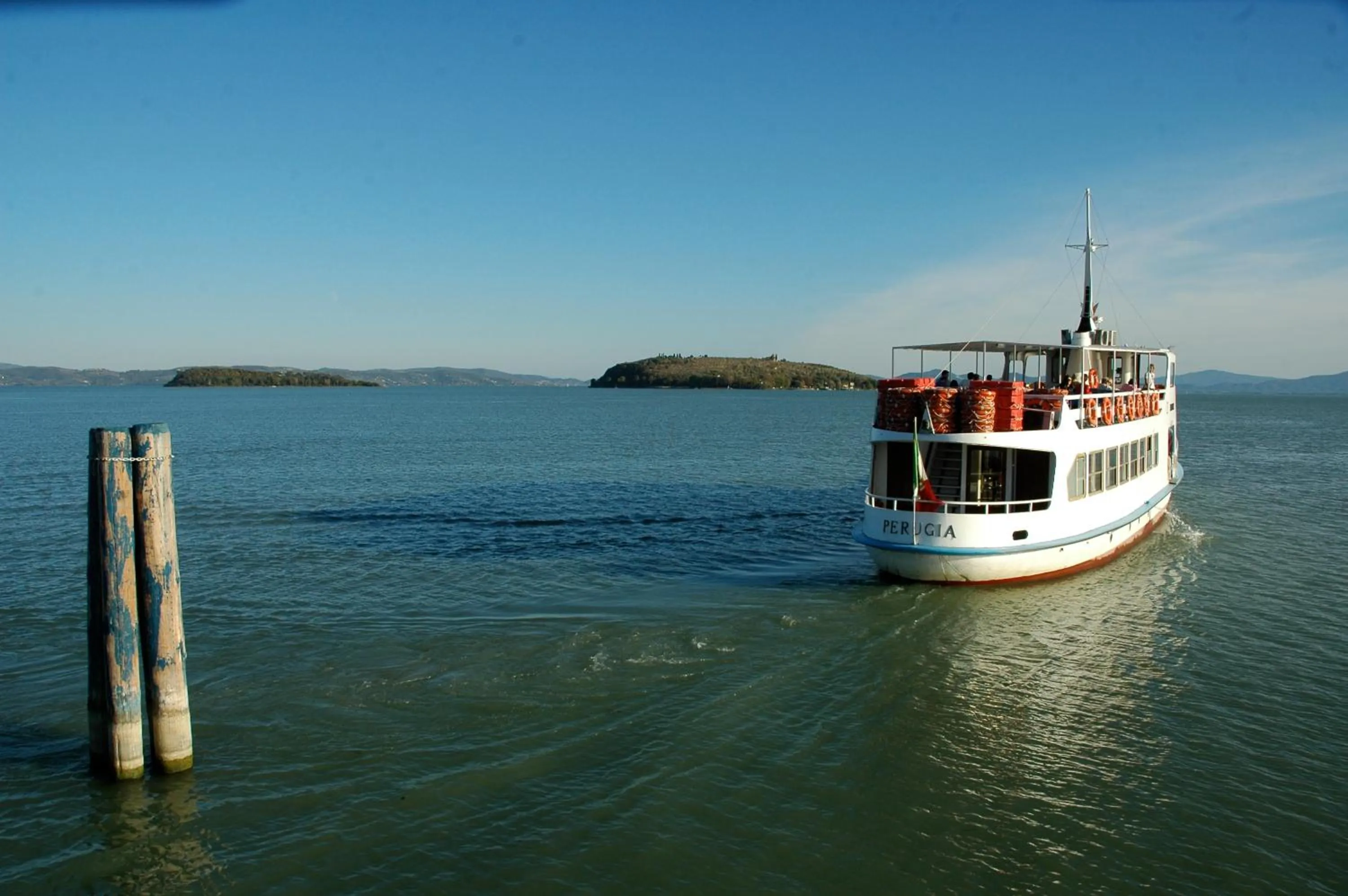 Restaurant/places to eat in Hotel Aganoor