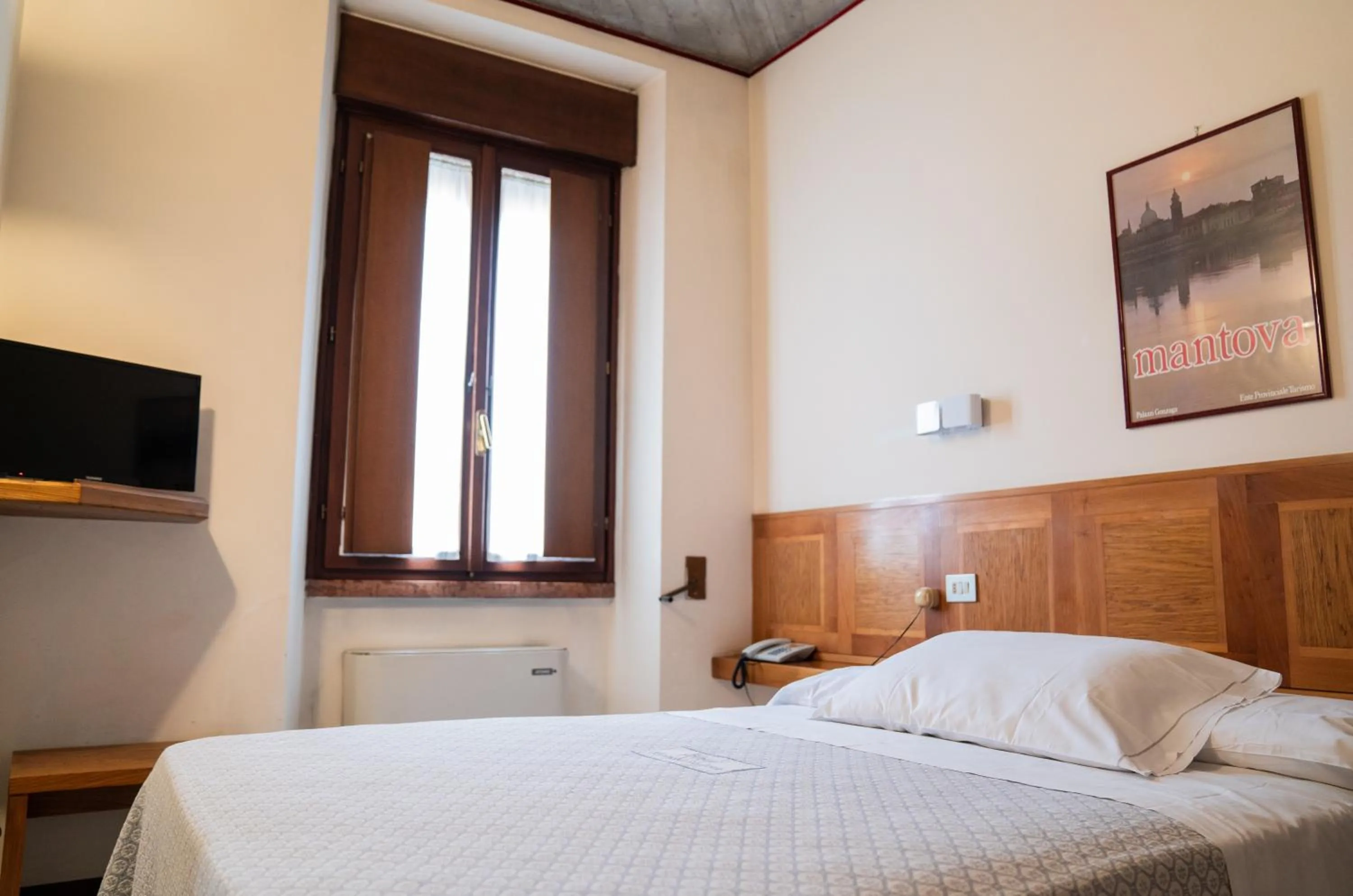 Bedroom, Bed in Albergo Bianchi Stazione