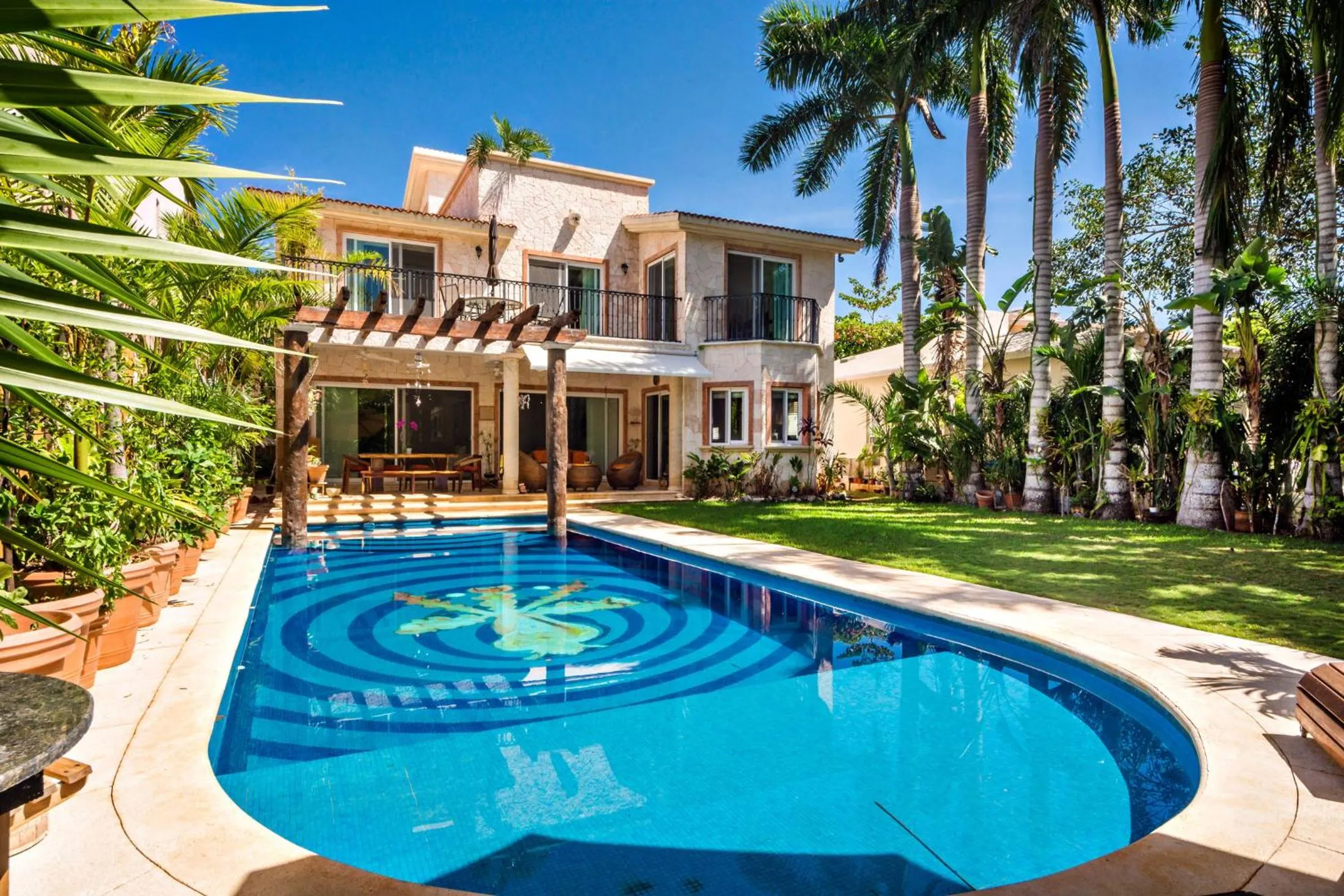 Swimming pool in Casa Jaguar