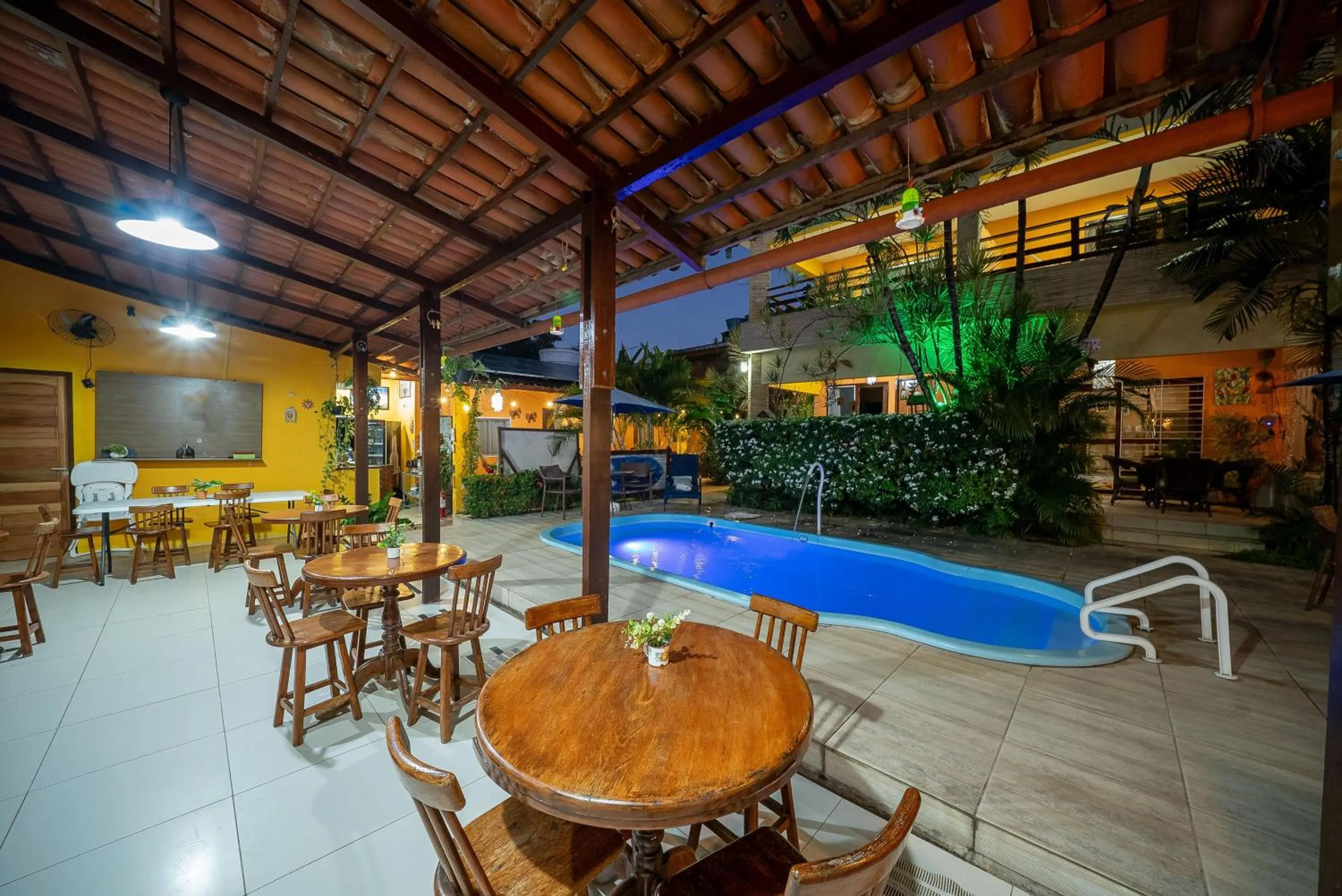 Restaurant/places to eat in Pousada Som dos Pássaros