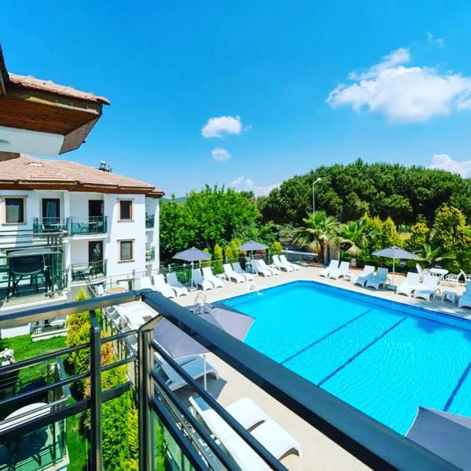 Pool view in Qualia Park Hotel